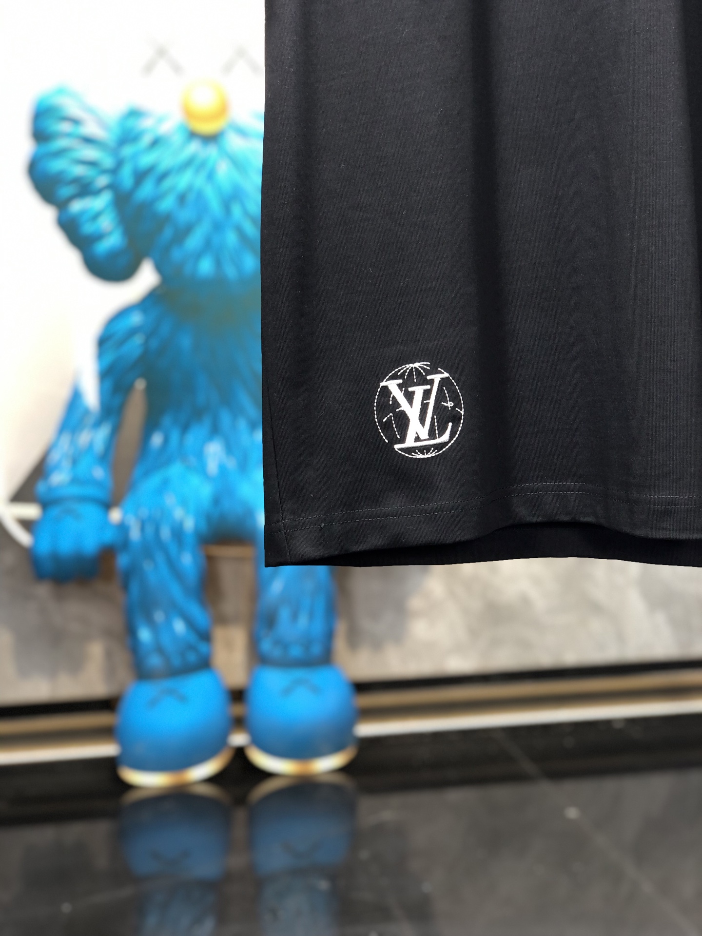 Lv。🉑️穿200斤。2026春夏新品时尚圆领短袖👍高级定制百搭款式！更有实用感 任何人都可以轻松驾驭 