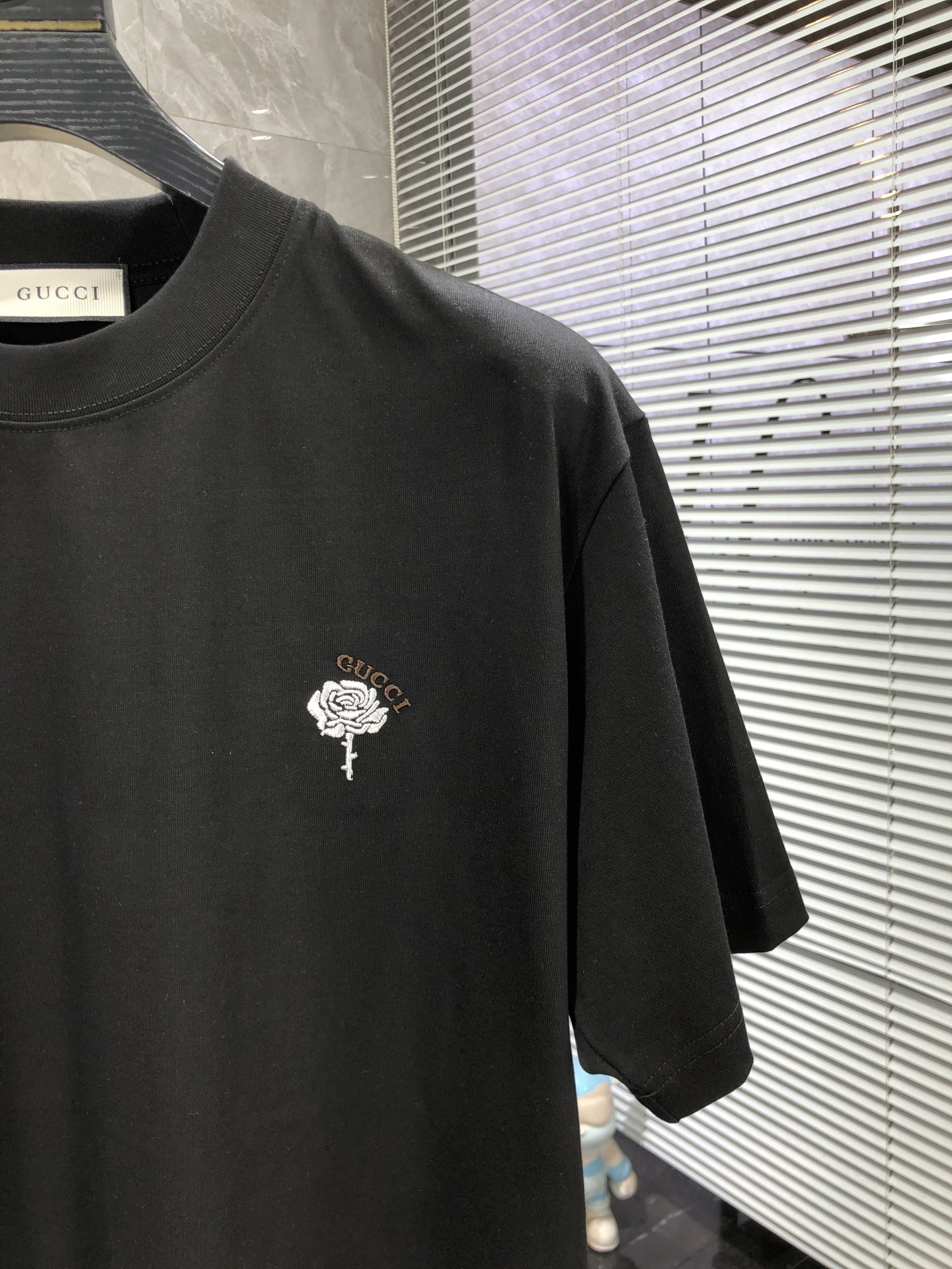 Gucci。🉑️穿200斤。2026春夏新品时尚圆领短袖👍高级定制百搭款式！更有实用感 任何人都可以轻松