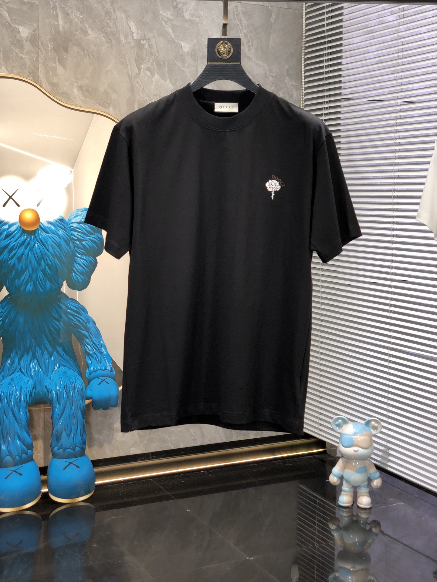 Gucci。🉑️穿200斤。2026春夏新品时尚圆领短袖👍高级定制百搭款式！更有实用感 任何人都可以轻松