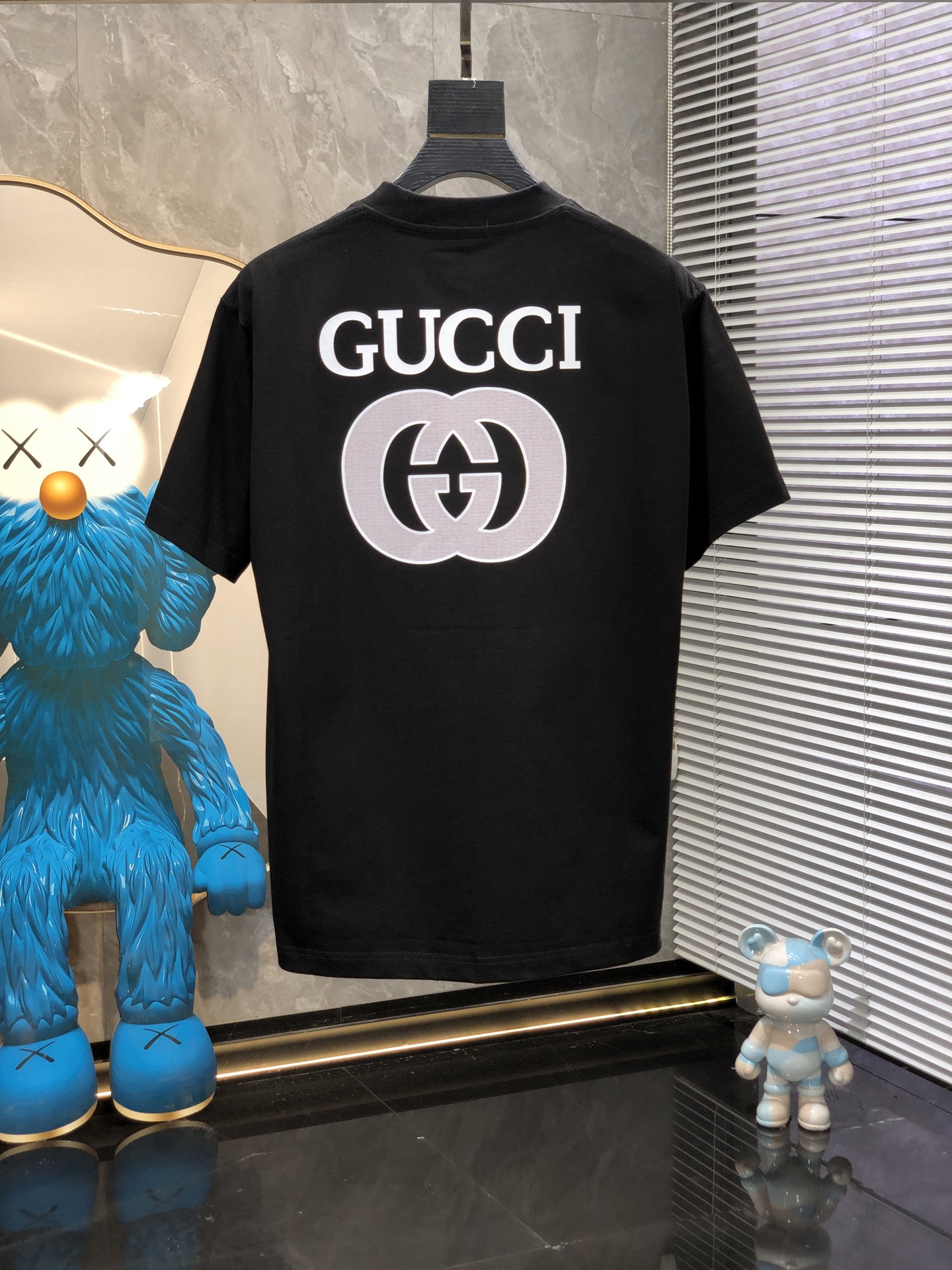 Gucci。🉑️穿200斤。2026春夏新品时尚圆领短袖👍高级定制百搭款式！更有实用感 任何人都可以轻松