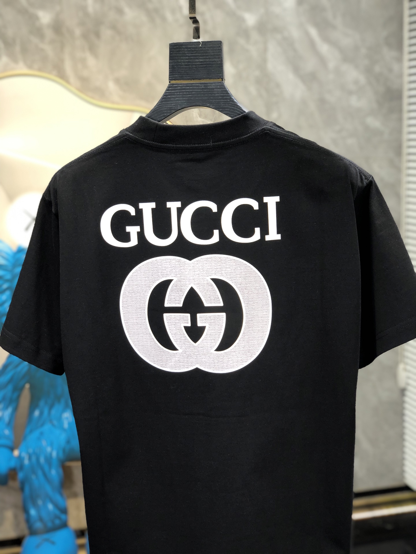 Gucci。🉑️穿200斤。2026春夏新品时尚圆领短袖👍高级定制百搭款式！更有实用感 任何人都可以轻松