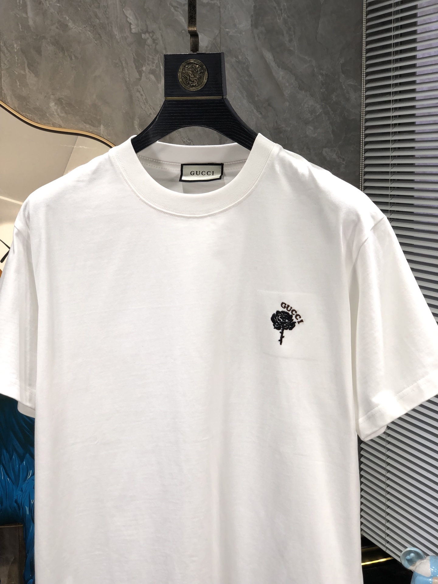 Gucci。🉑️穿200斤。2026春夏新品时尚圆领短袖👍高级定制百搭款式！更有实用感 任何人都可以轻松