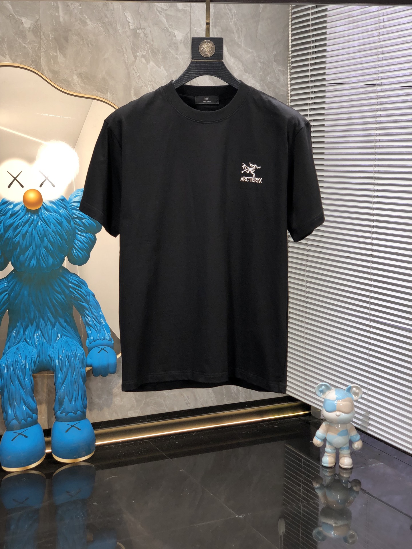 始祖鸟。🉑️穿200斤。2026春夏新品时尚圆领短袖👍高级定制百搭款式！更有实用感 任何人都可以轻松驾驭