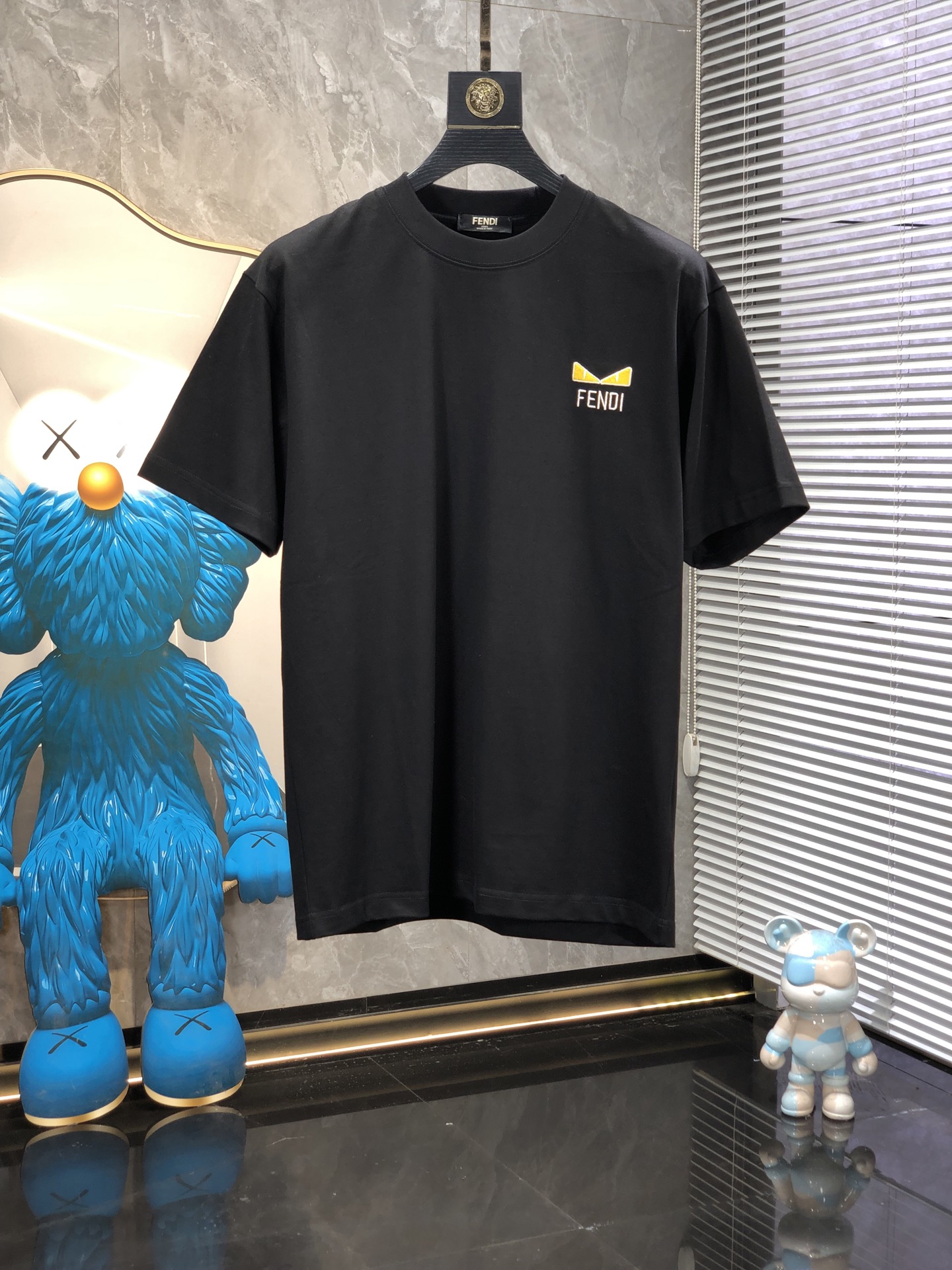 芬迪。🉑️穿200斤。2026春夏新品时尚圆领短袖👍高级定制百搭款式！更有实用感 任何人都可以轻松驾驭 