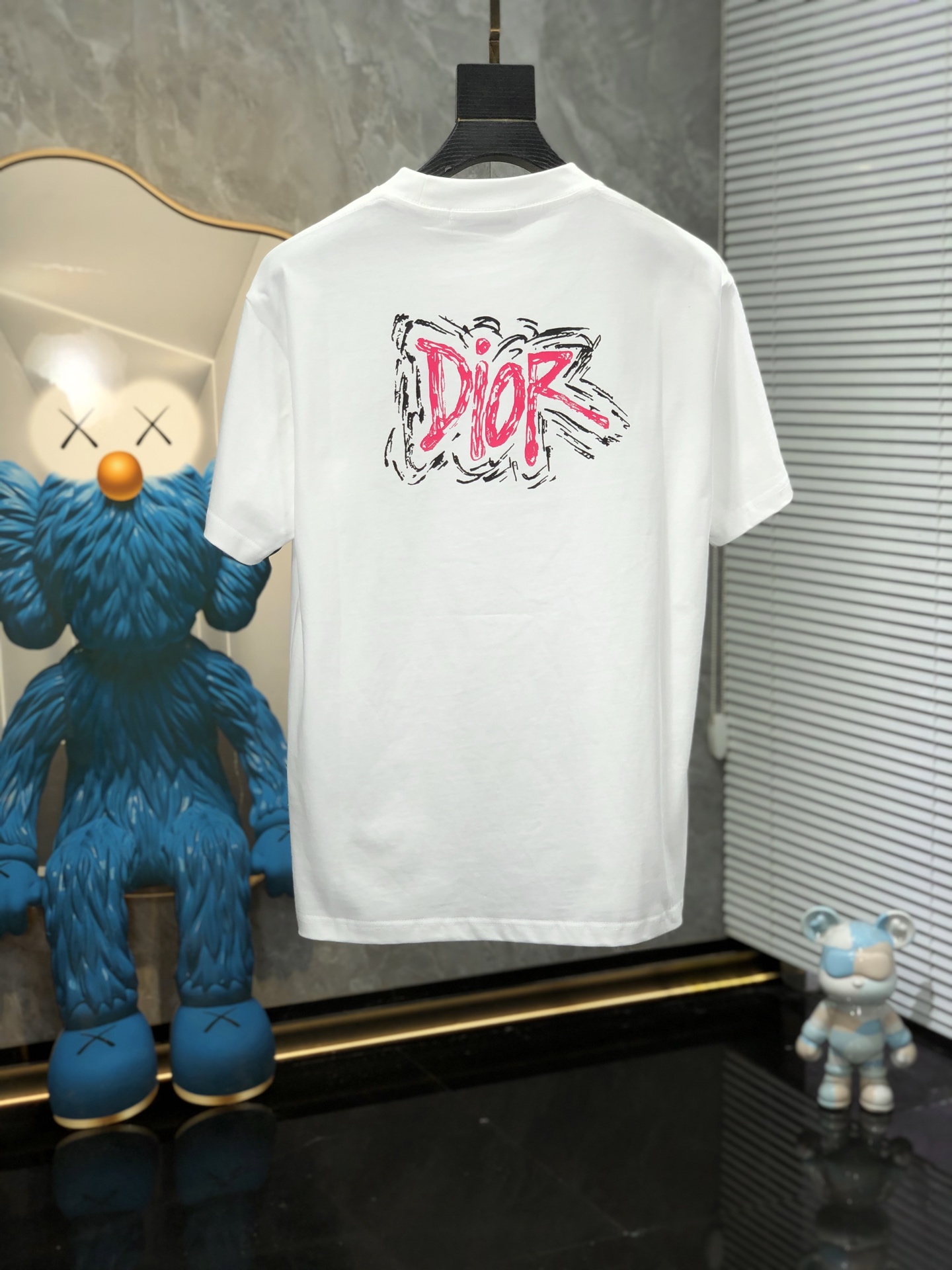 Dior。🉑️穿200斤。2026春夏新品时尚圆领短袖👍高级定制百搭款式！更有实用感 任何人都可以轻松驾
