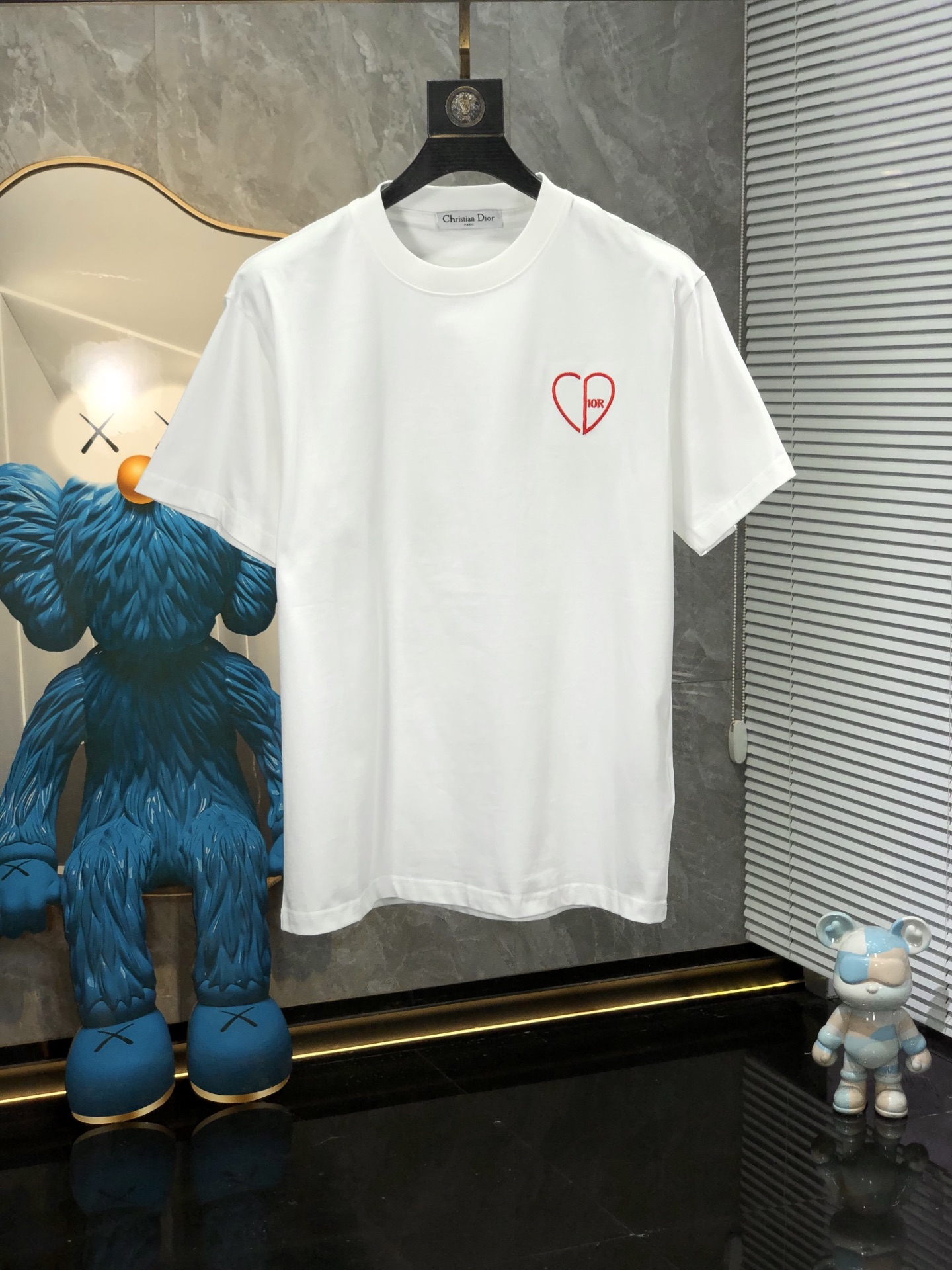 Dior。🉑️穿200斤。2026春夏新品时尚圆领短袖👍高级定制百搭款式！更有实用感 任何人都可以轻松驾