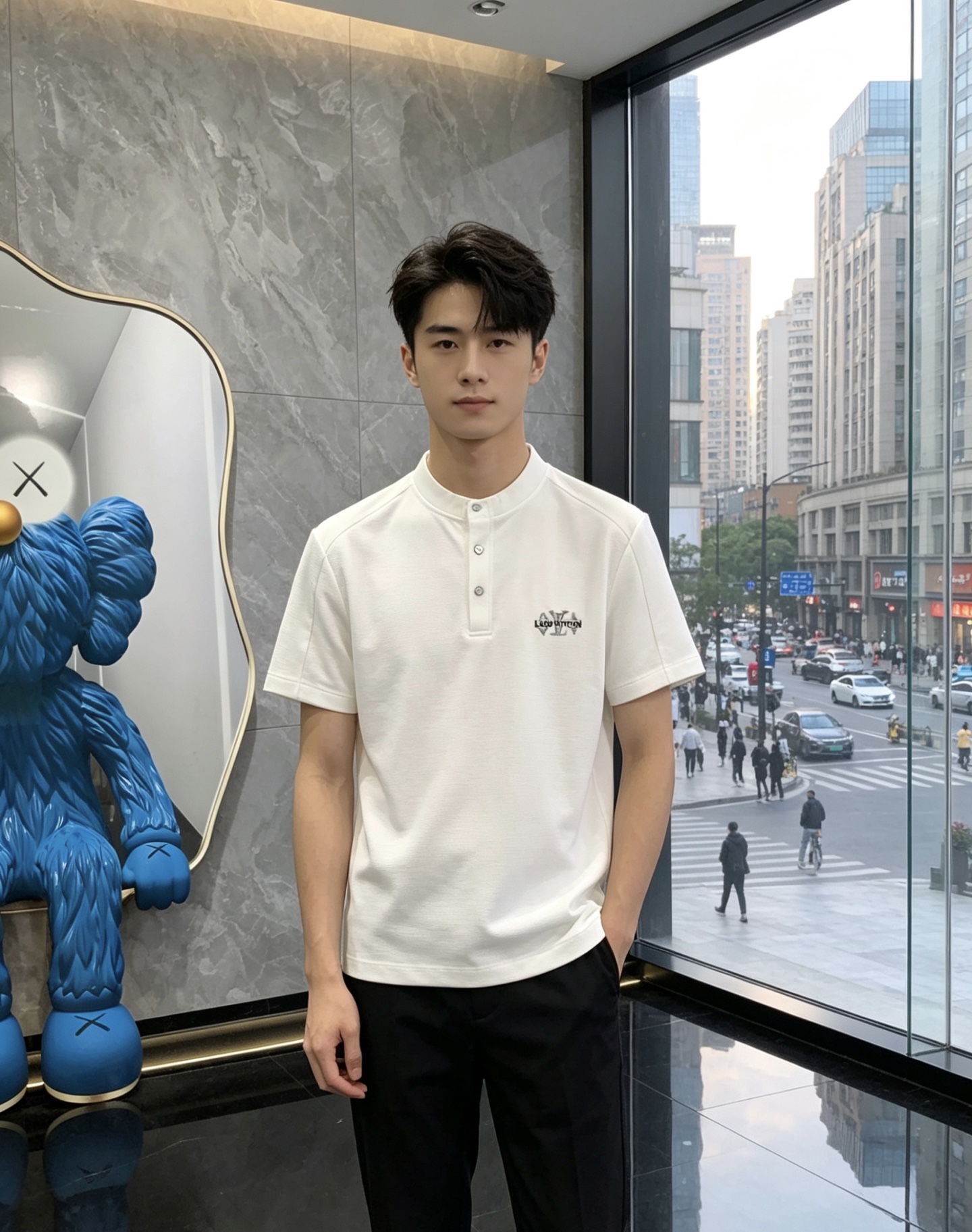 Lv。2026春夏新品时尚短袖。👍高级定制百搭款式！更有实用感 任何人都可以轻松驾驭 采用液氨面料制作，