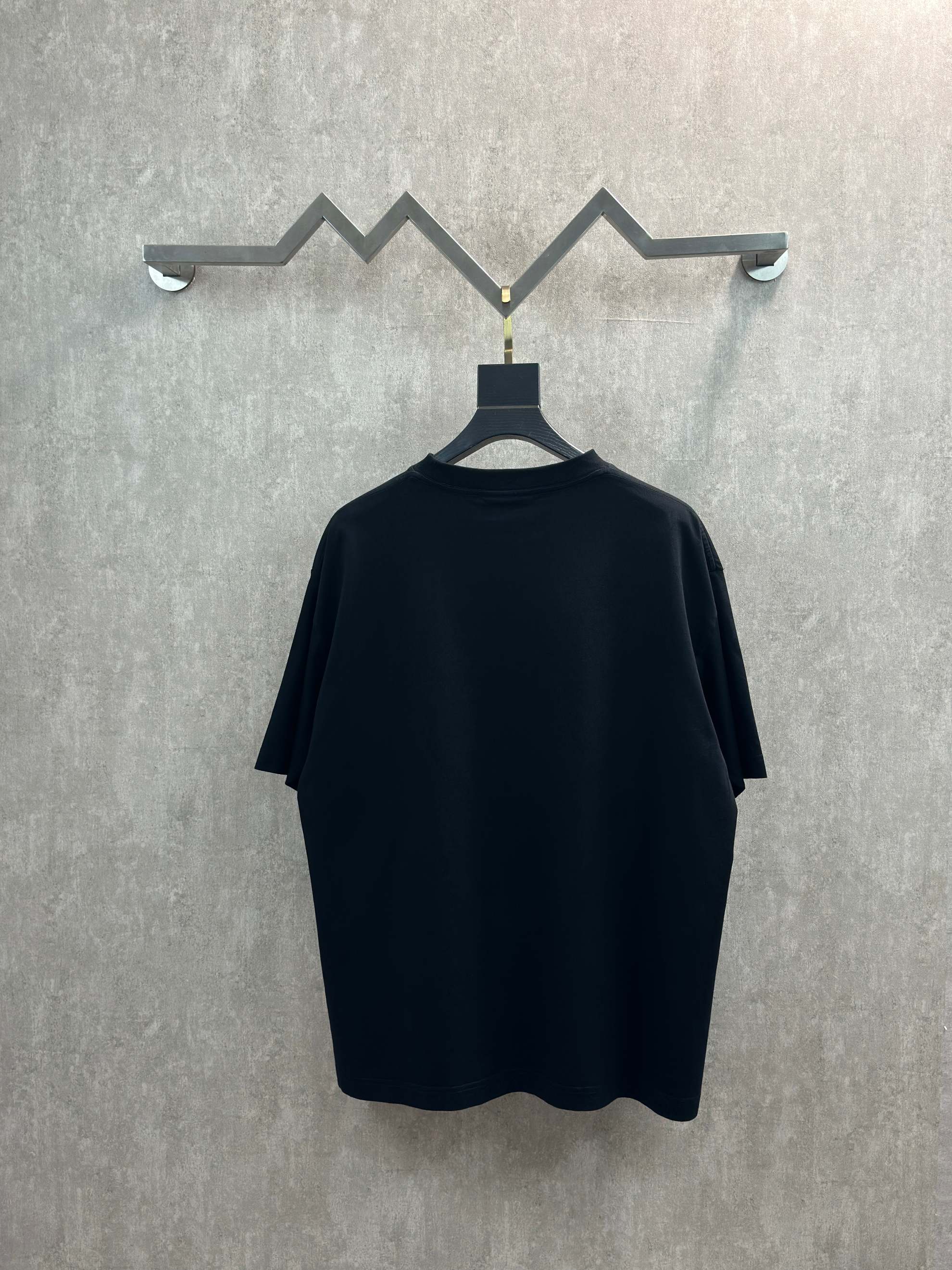 Balenciaga 款式：Balenciaga 巴黎世家蓝色裂痕蝴蝶印花圆领短袖T恤