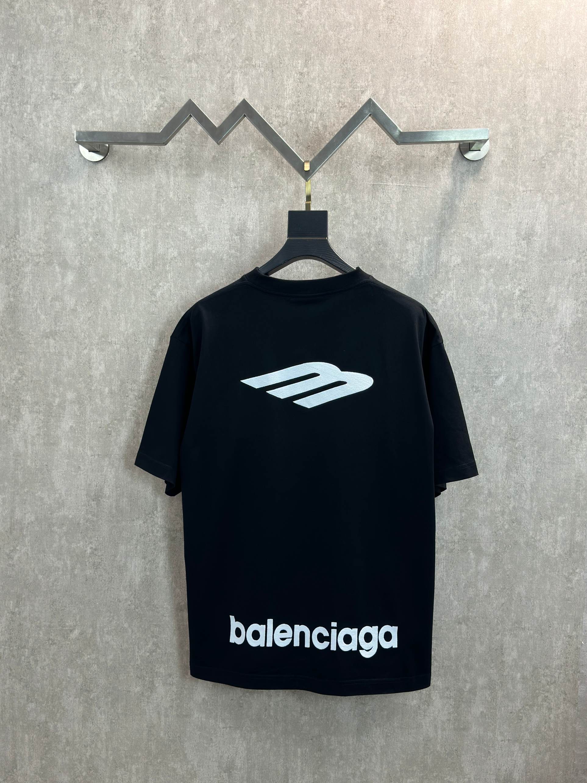 Balenciaga 款式：Balenciaga 巴黎世家 3M图案刺绣圆领短袖T恤
