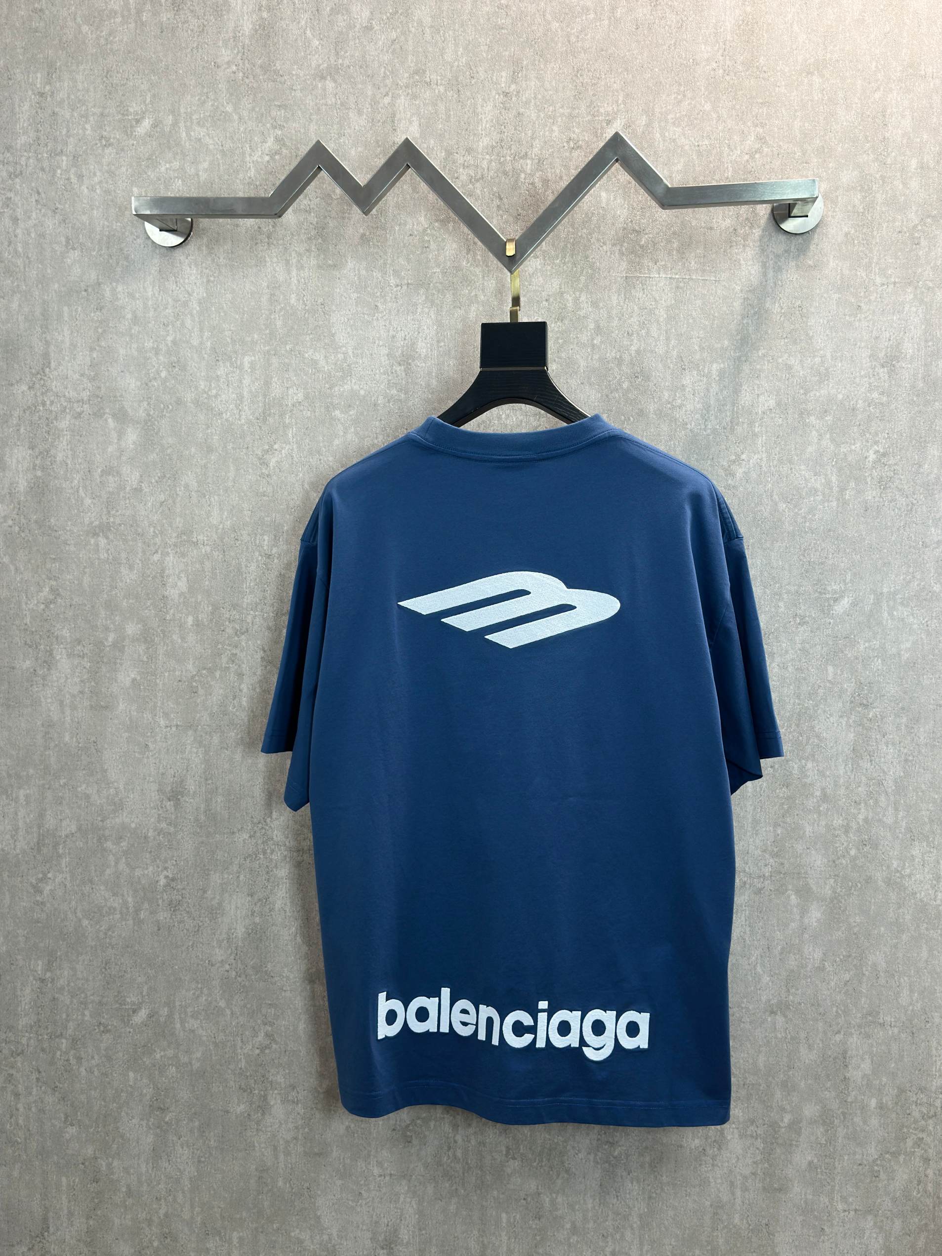 Balenciaga 款式：Balenciaga 巴黎世家 3M图案刺绣圆领短袖T恤
