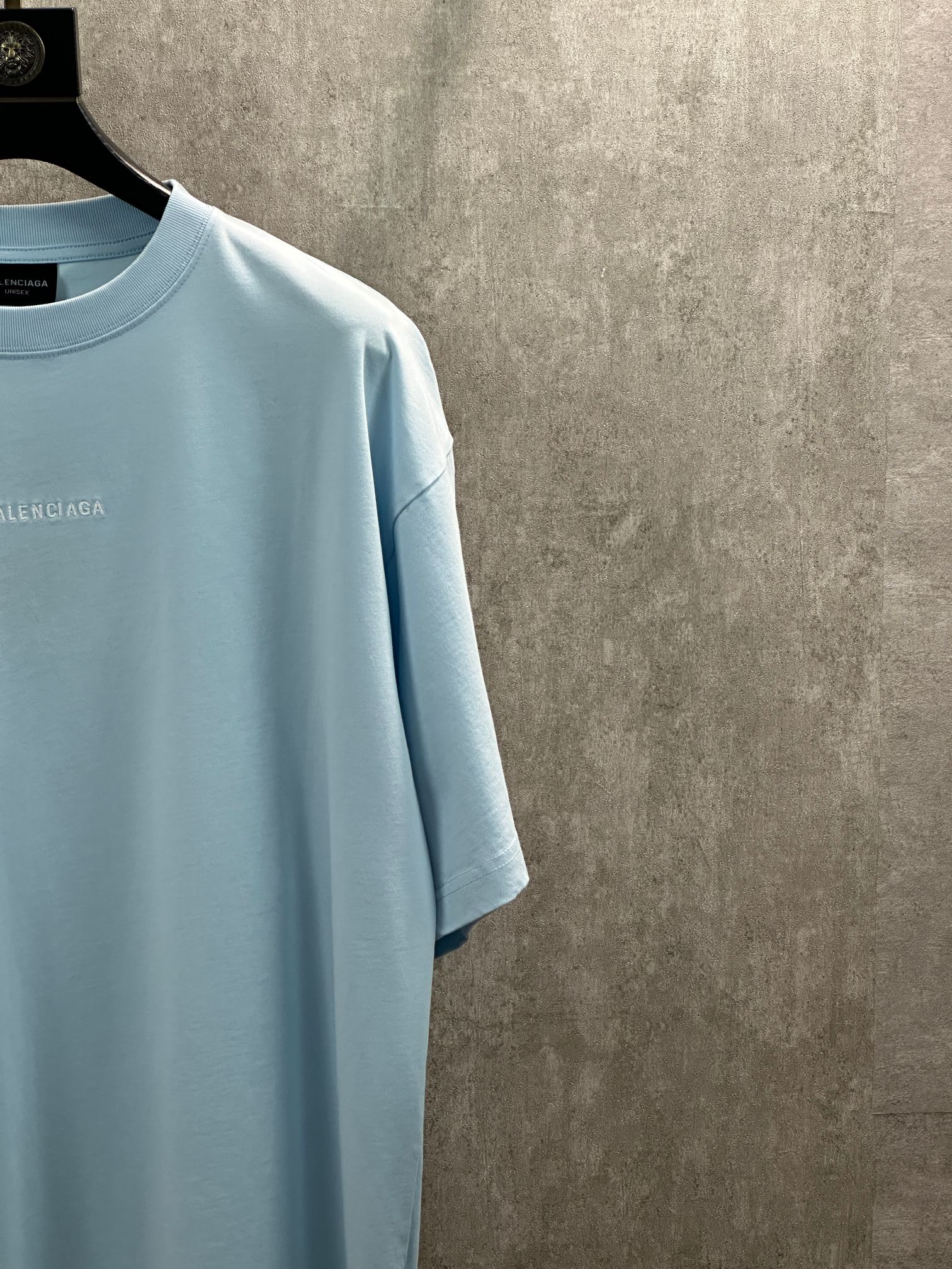 Balenciaga 款式：Balenciaga 巴黎世家 字母刺绣图案圆领短袖T恤