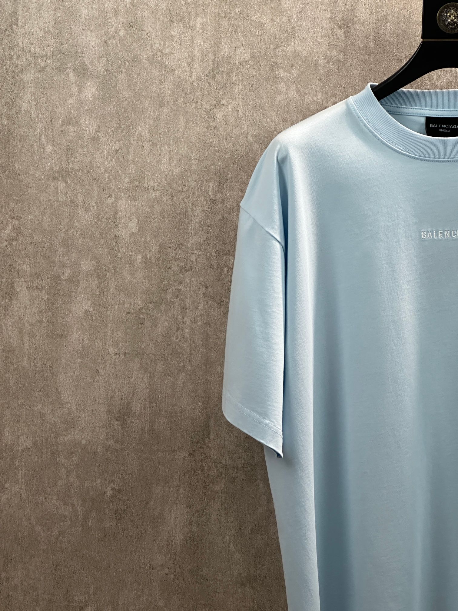 Balenciaga 款式：Balenciaga 巴黎世家 字母刺绣图案圆领短袖T恤