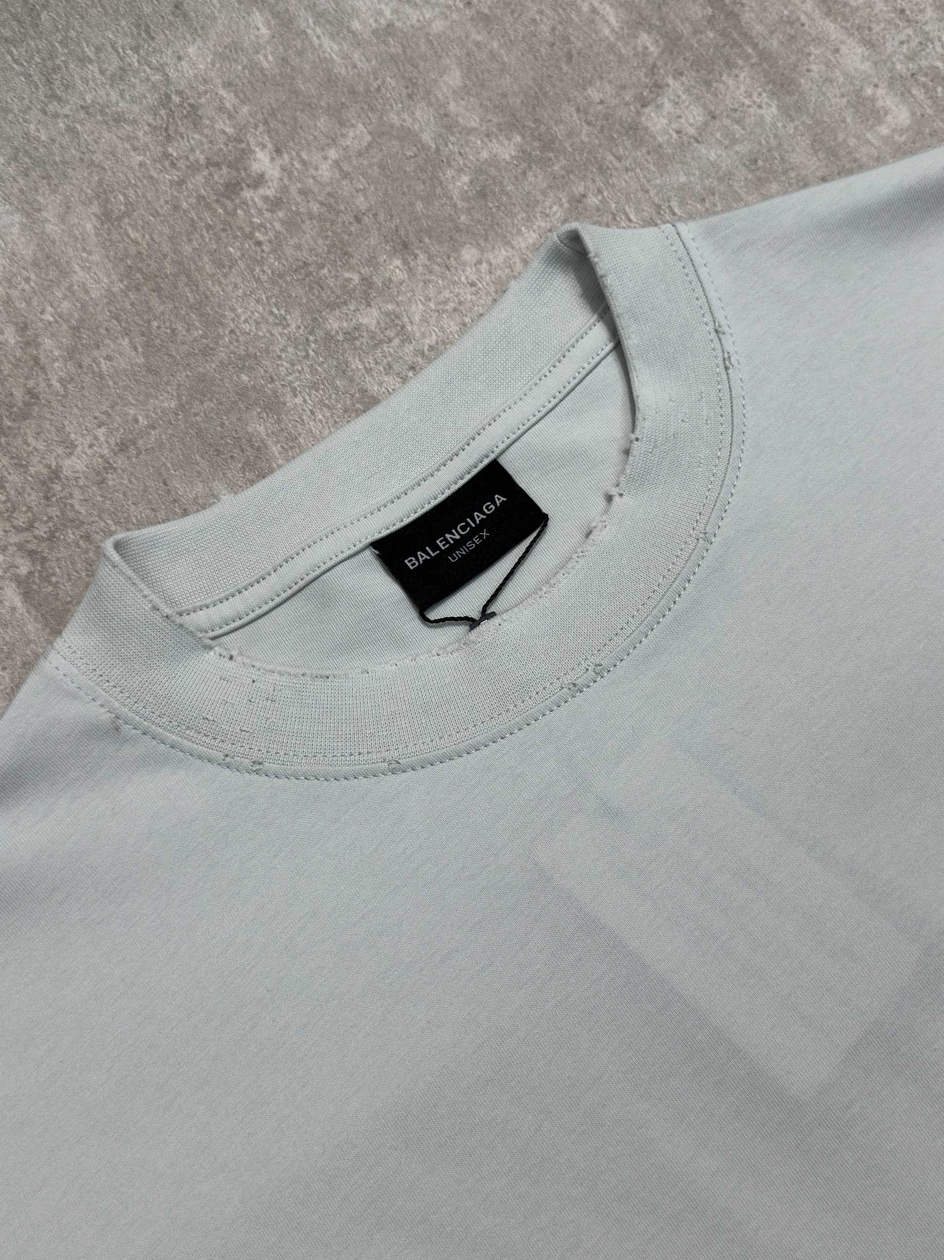 Balenciaga 款式：Balenciaga 巴黎世家 字母白底胶印圆领短袖T恤