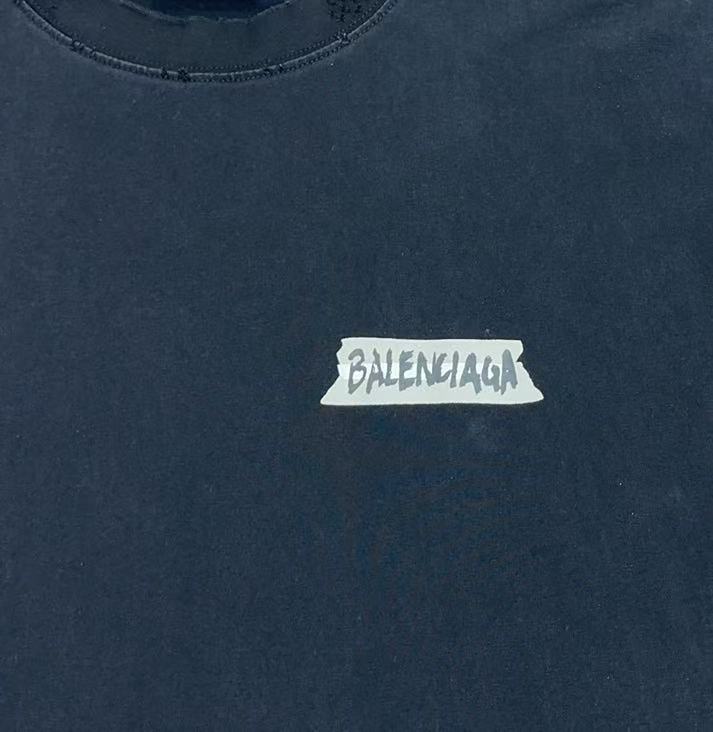 Balenciaga 款式：Balenciaga 巴黎世家 字母白底胶印圆领短袖T恤