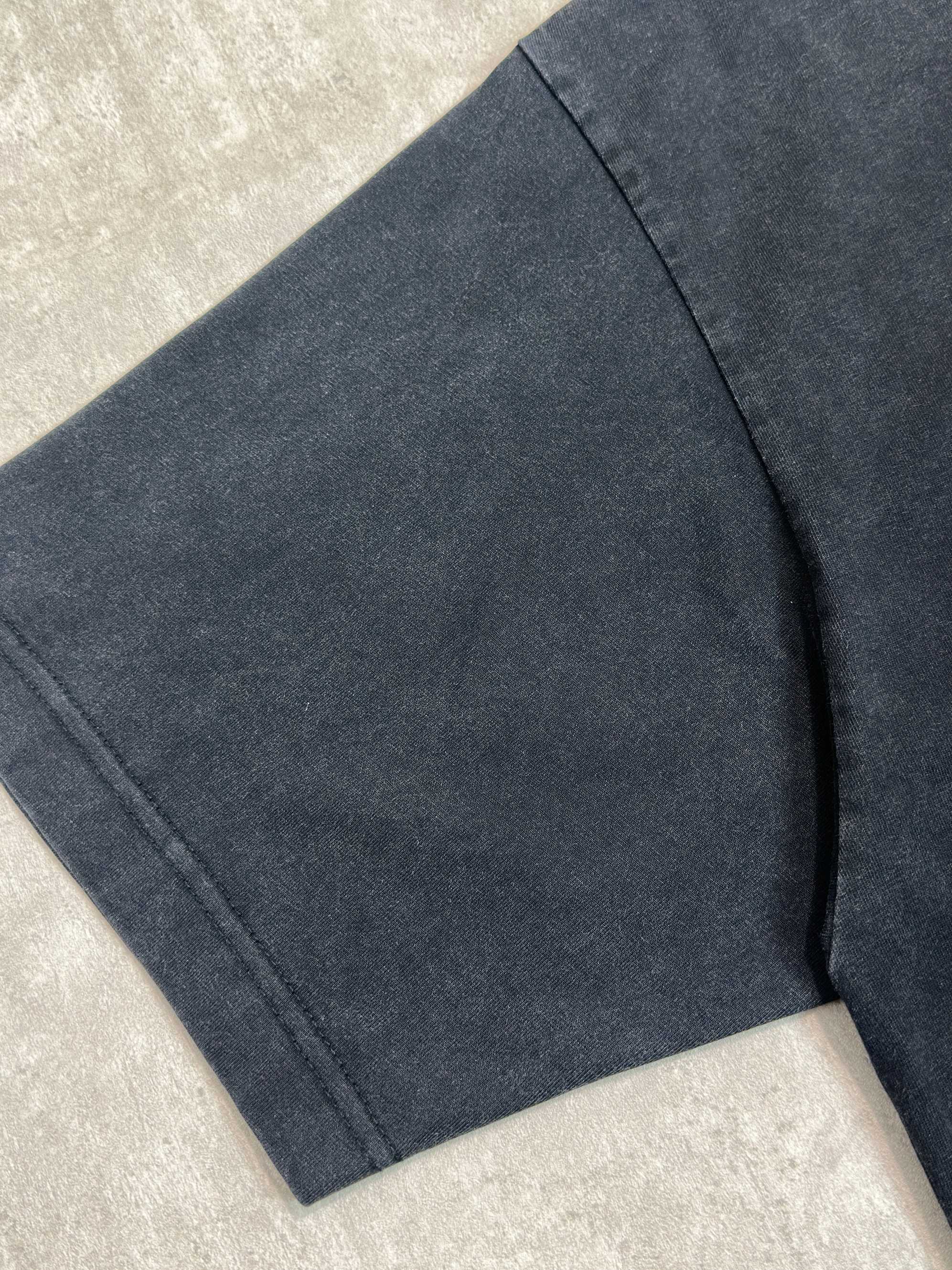 Balenciaga 款式：Balenciaga 巴黎世家 梵文刺绣图案圆领短袖T恤