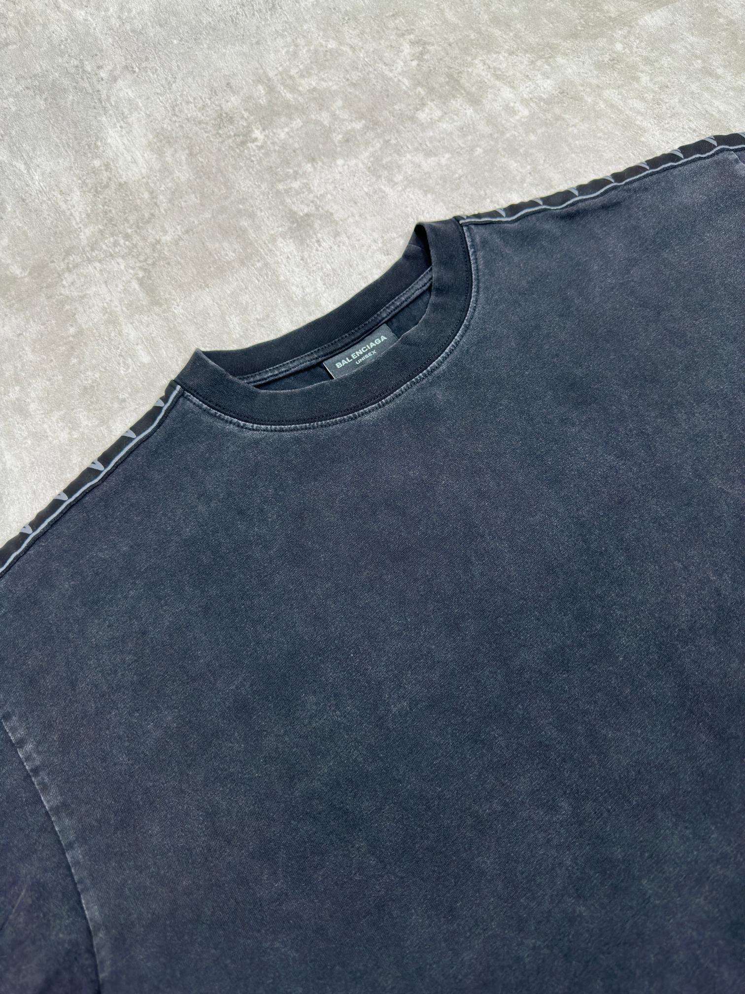 Balenciaga 款式：Balenciaga 巴黎世家 3M袖边织带圆领短袖T恤
