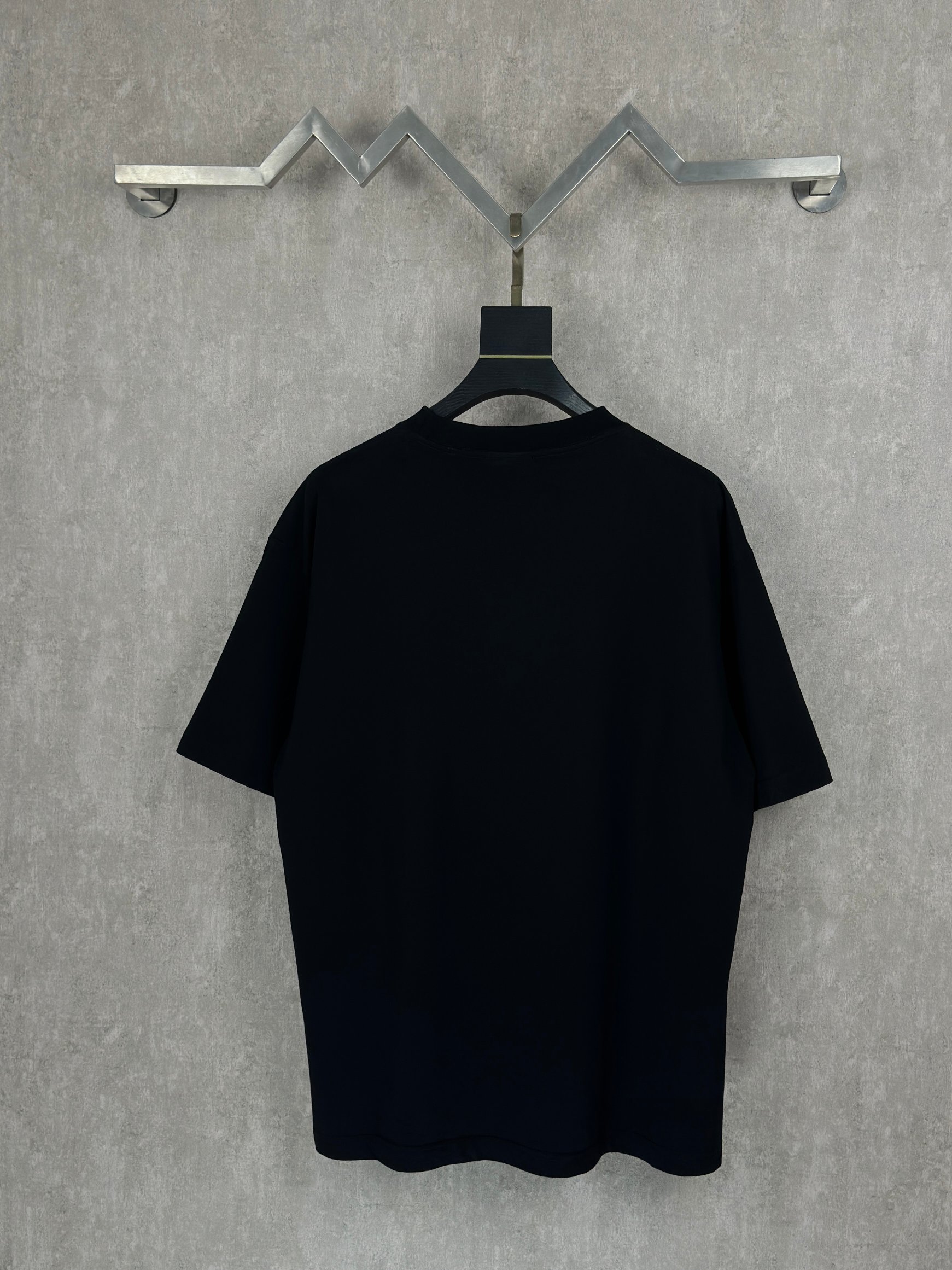 Balenciaga 款式:Balenciaga巴黎世家新款烟圈烟雾印花短袖T恤