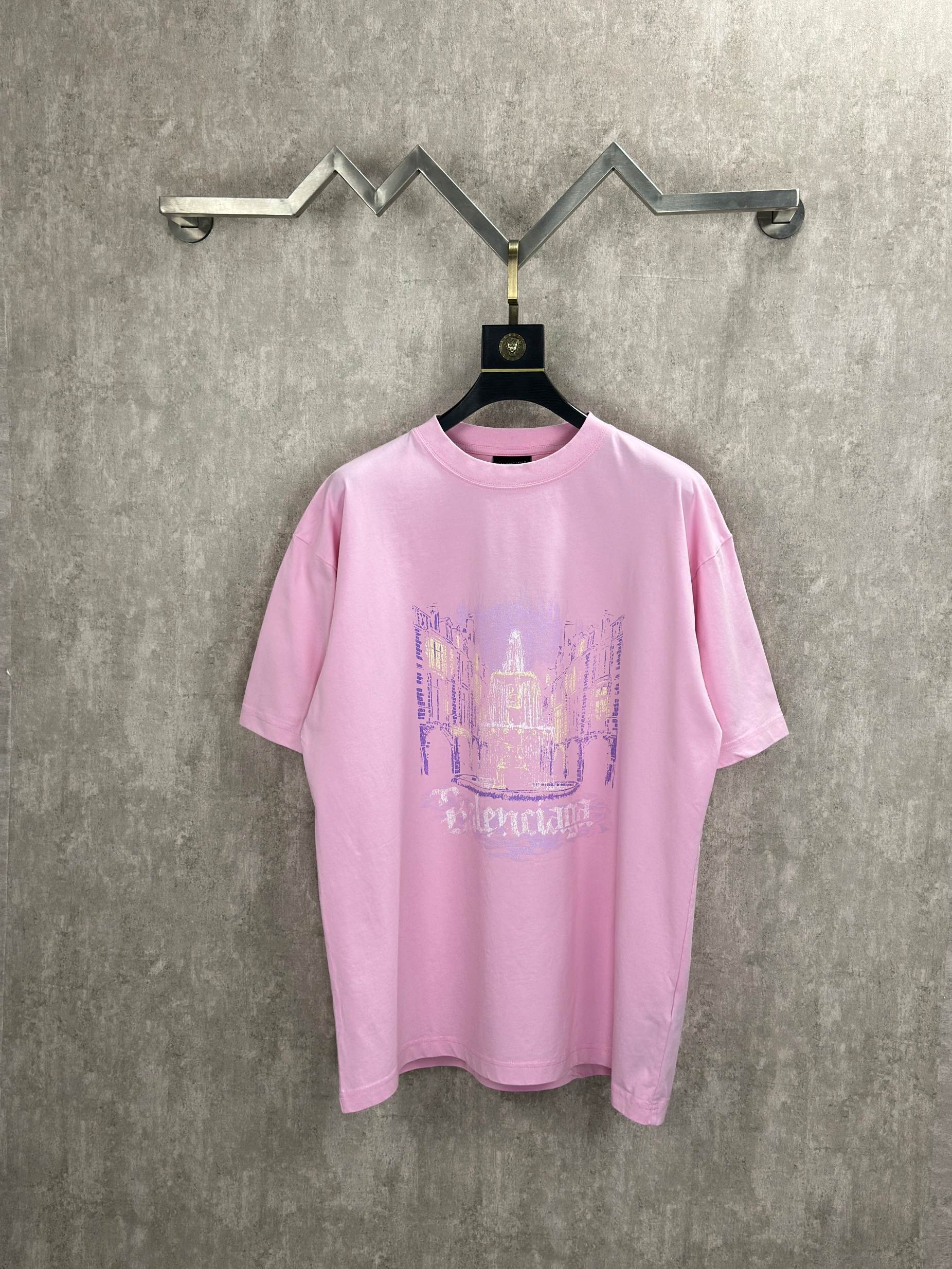 Balenciaga 款式:BALENCIAGA巴黎世家26夏季新品PLACE DES VOSGES 短袖T恤
