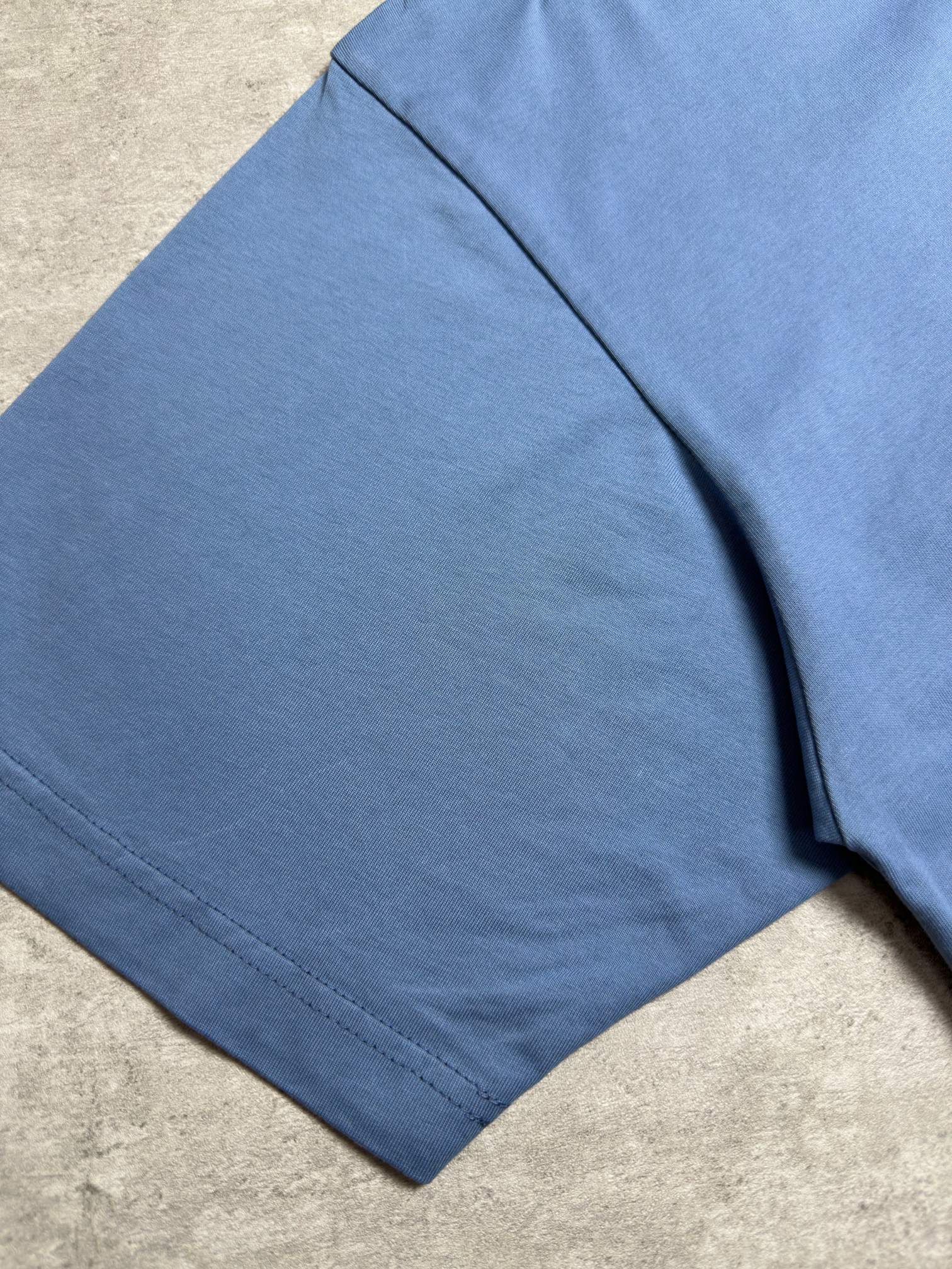 Balenciaga 款式: BALENCIAGA巴黎世家26夏季新品 SACRÉ CŒR短袖T恤