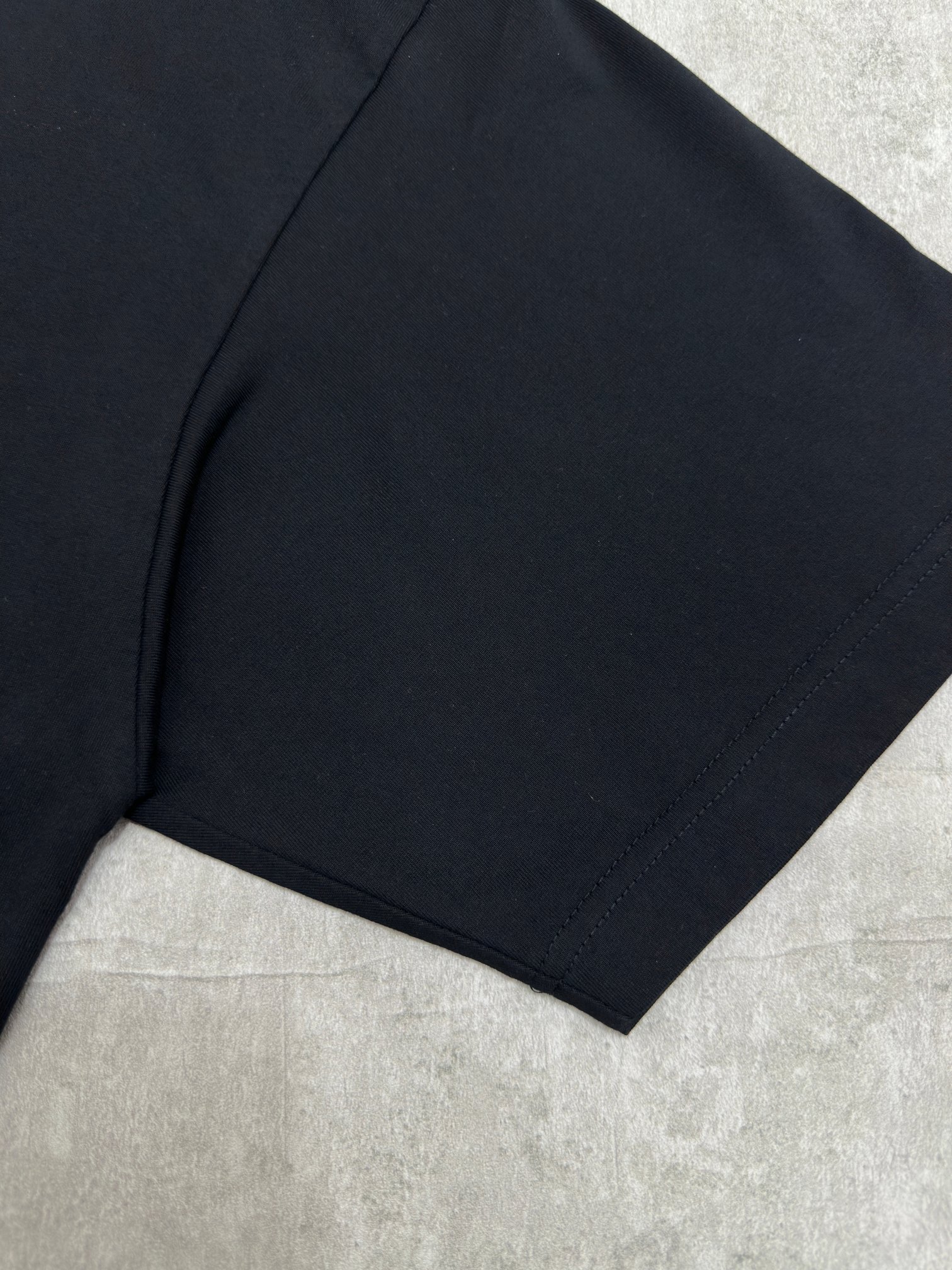 Balenciaga 款式: BALENCIAGA巴黎世家26夏季新品 SACRÉ CŒR短袖T恤