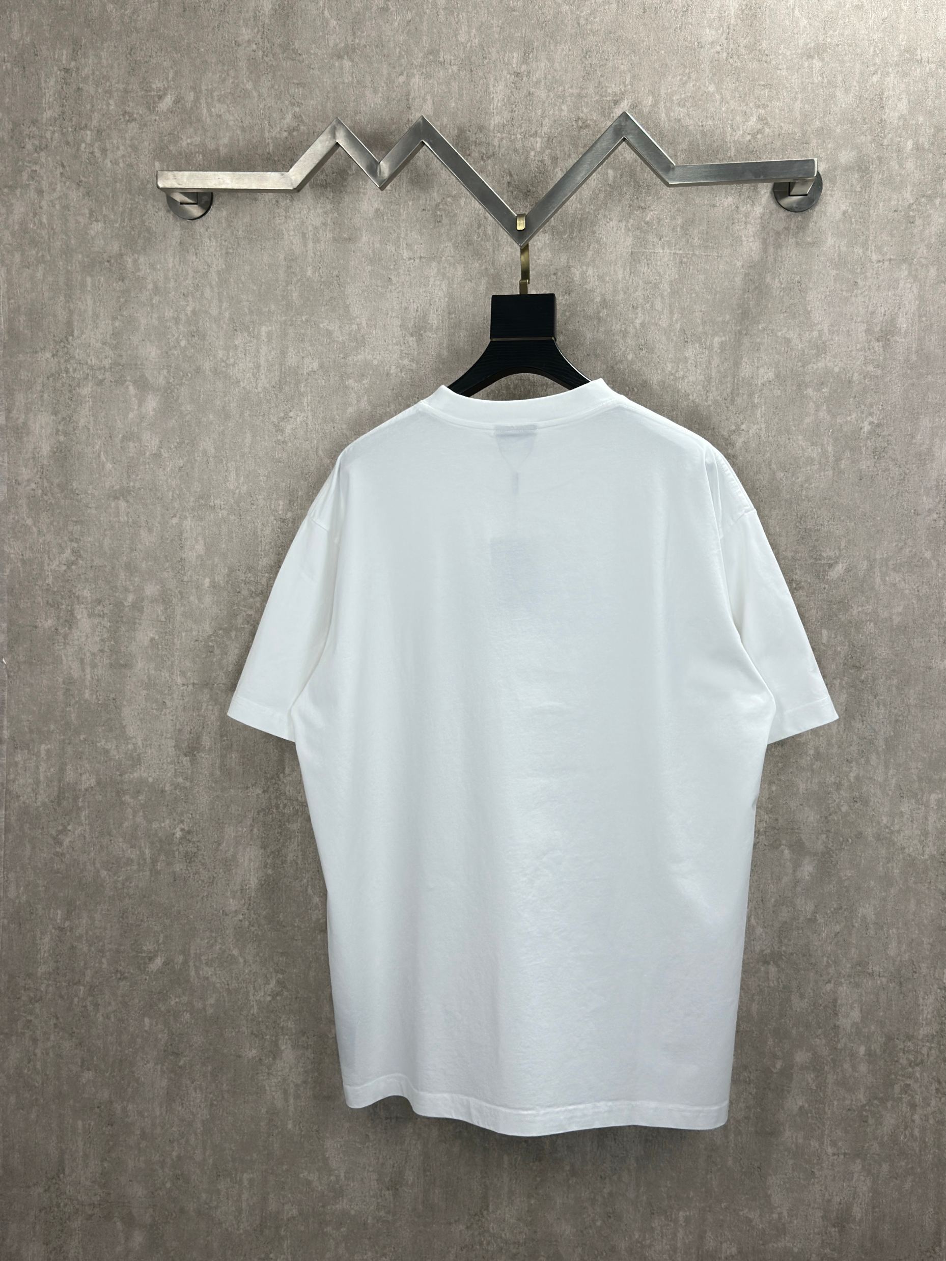 Balenciaga 款式: BALENCIAGA巴黎世家26夏季新品WET BRUSH短袖T恤