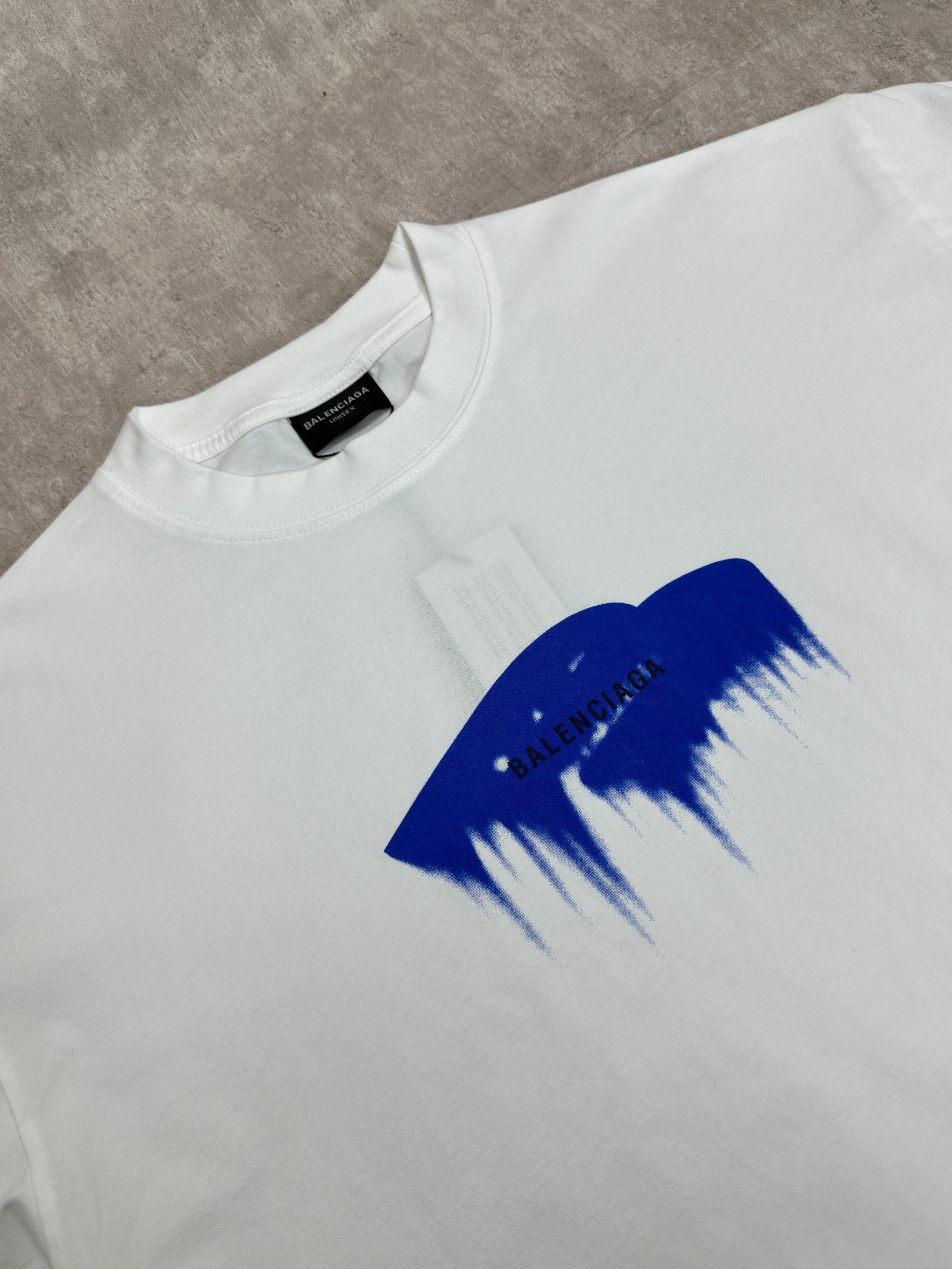 Balenciaga 款式: BALENCIAGA巴黎世家26夏季新品WET BRUSH短袖T恤