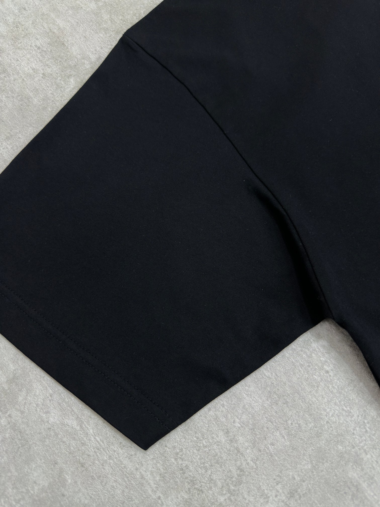 Balenciaga 款式:Balenciaga巴黎世家2026新款断裂字母印花 短袖T恤