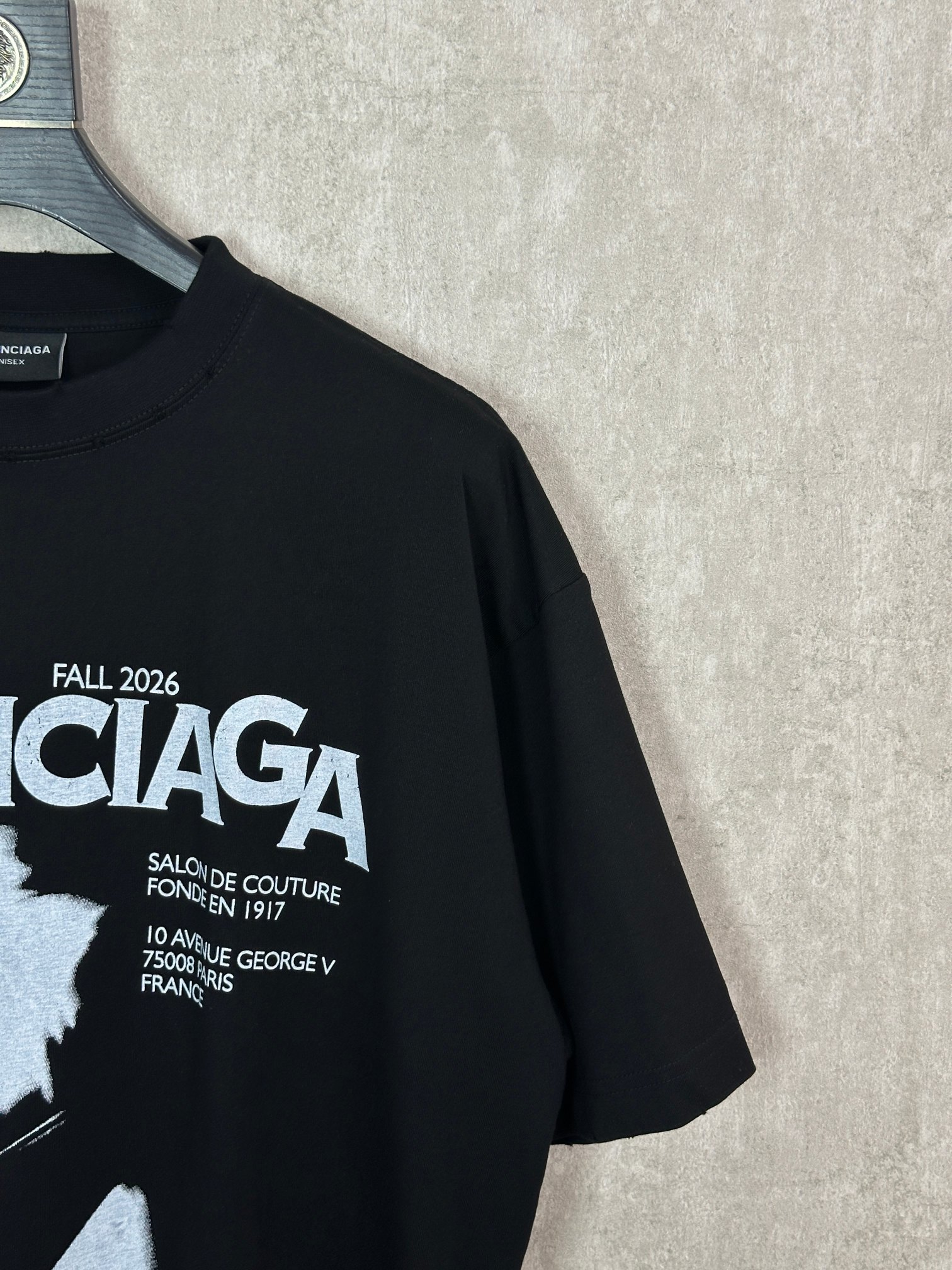 Balenciaga 款式:Balenciaga巴黎世家2026新款暗黑系列立体人物印花 短袖T恤