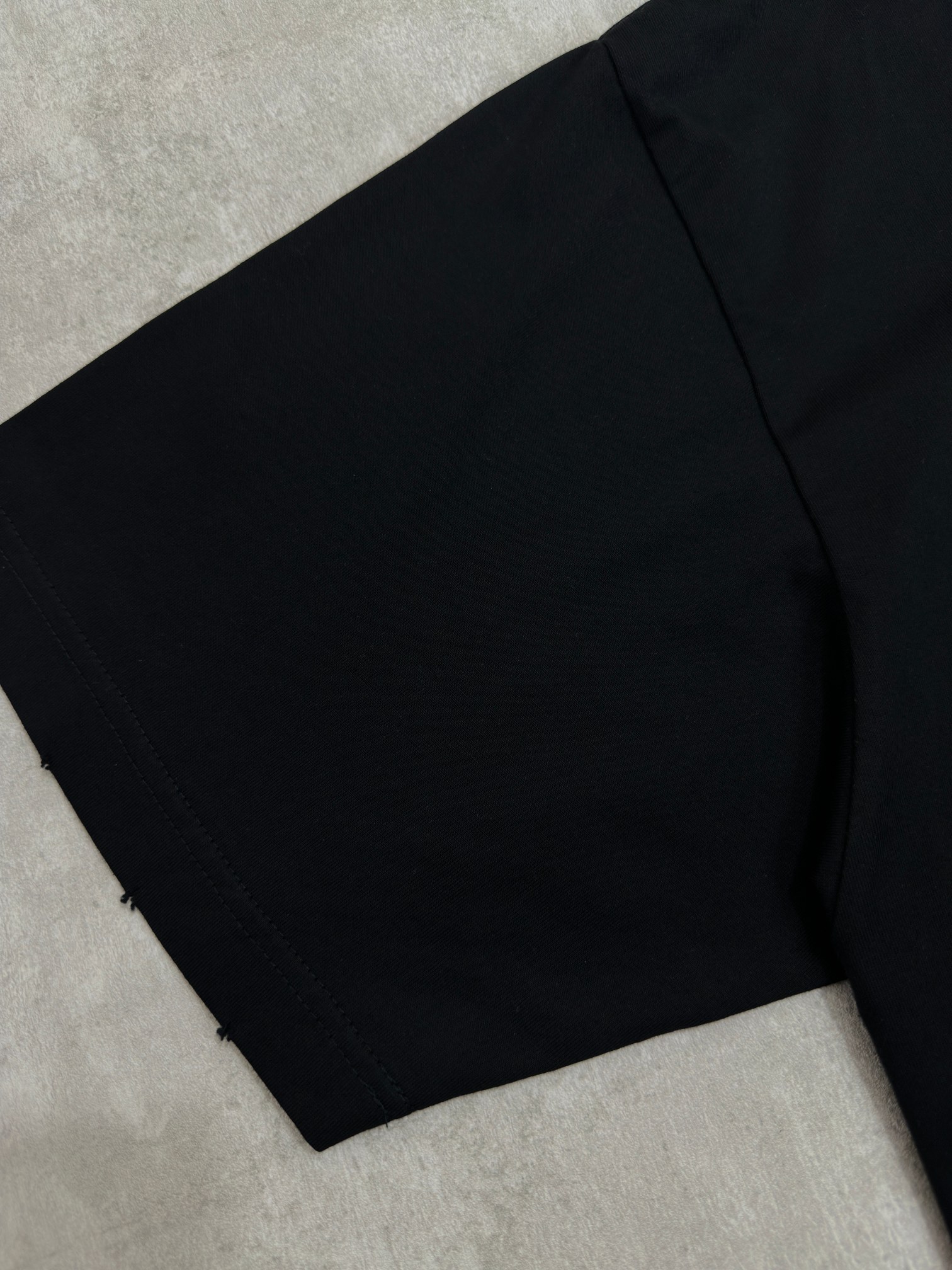 Balenciaga 款式:Balenciaga巴黎世家2026新款暗黑系列立体人物印花 短袖T恤