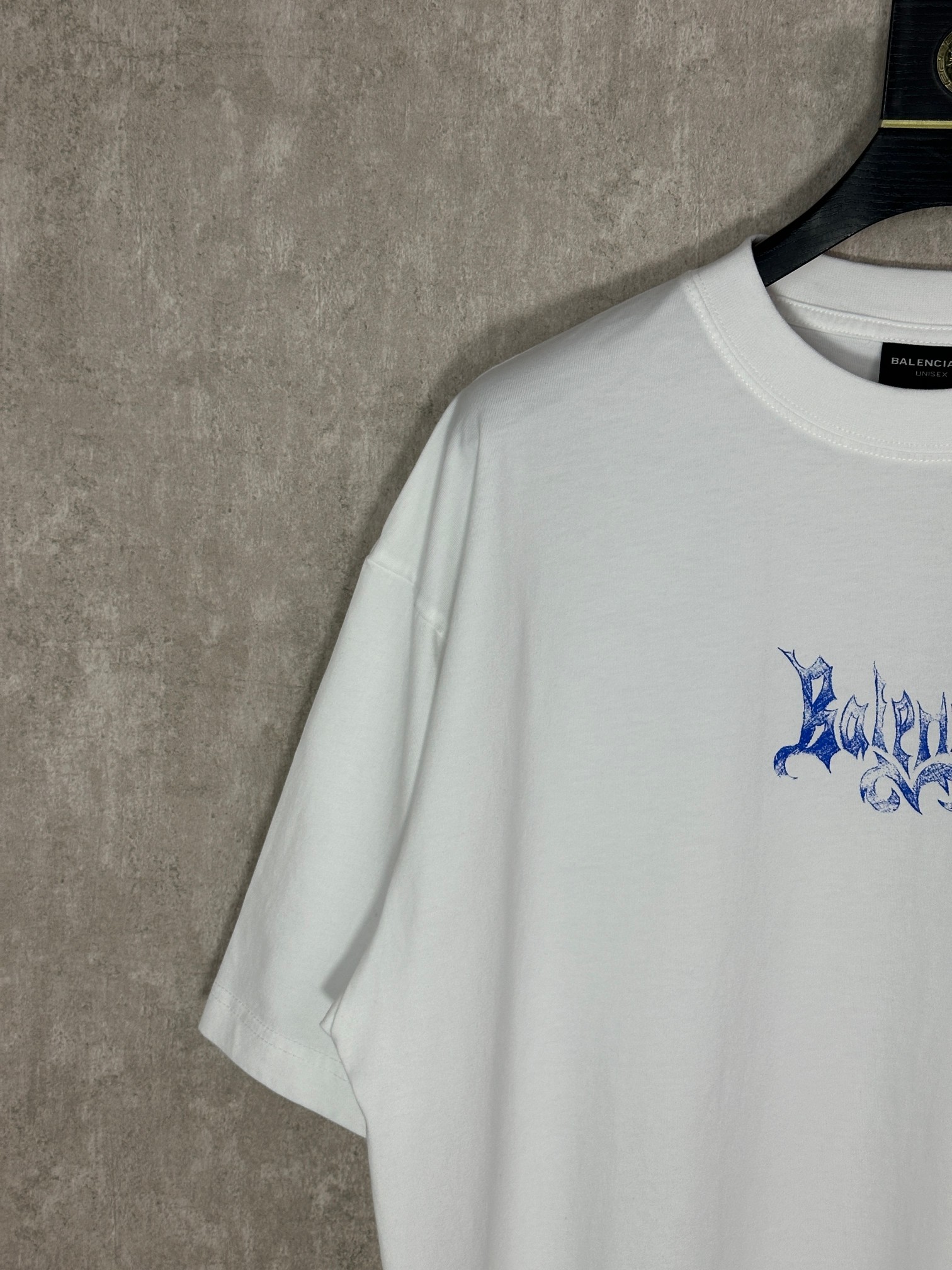 Balenciaga 款式:Balenciaga巴黎世家2026新款哥特字体印花 短袖T恤