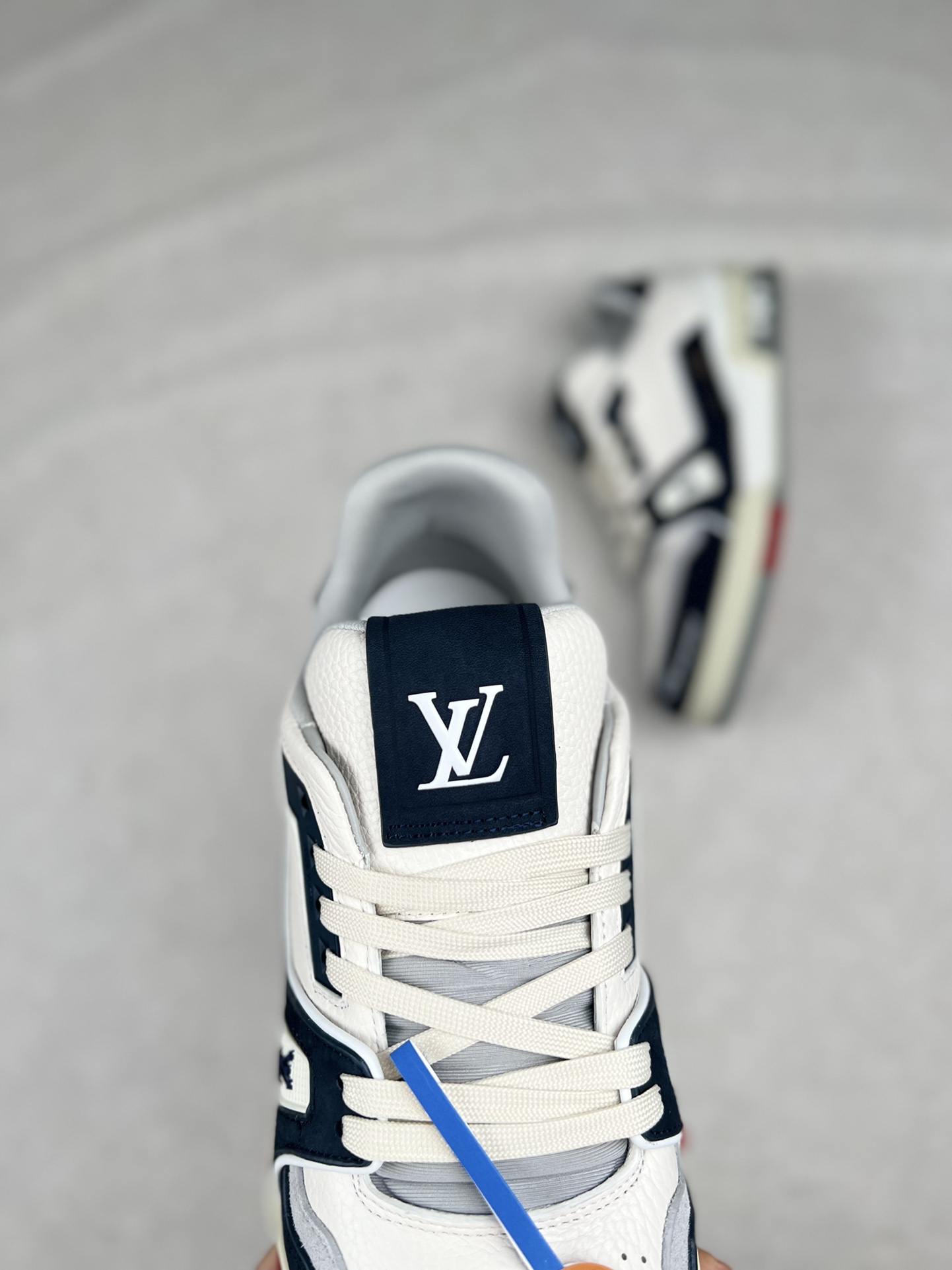 650 Virgil Abloh亲自操刀设计全新LV路易威登Louis Vuitton Trainer Sneaker Low休闲运动文化百搭篮球板鞋