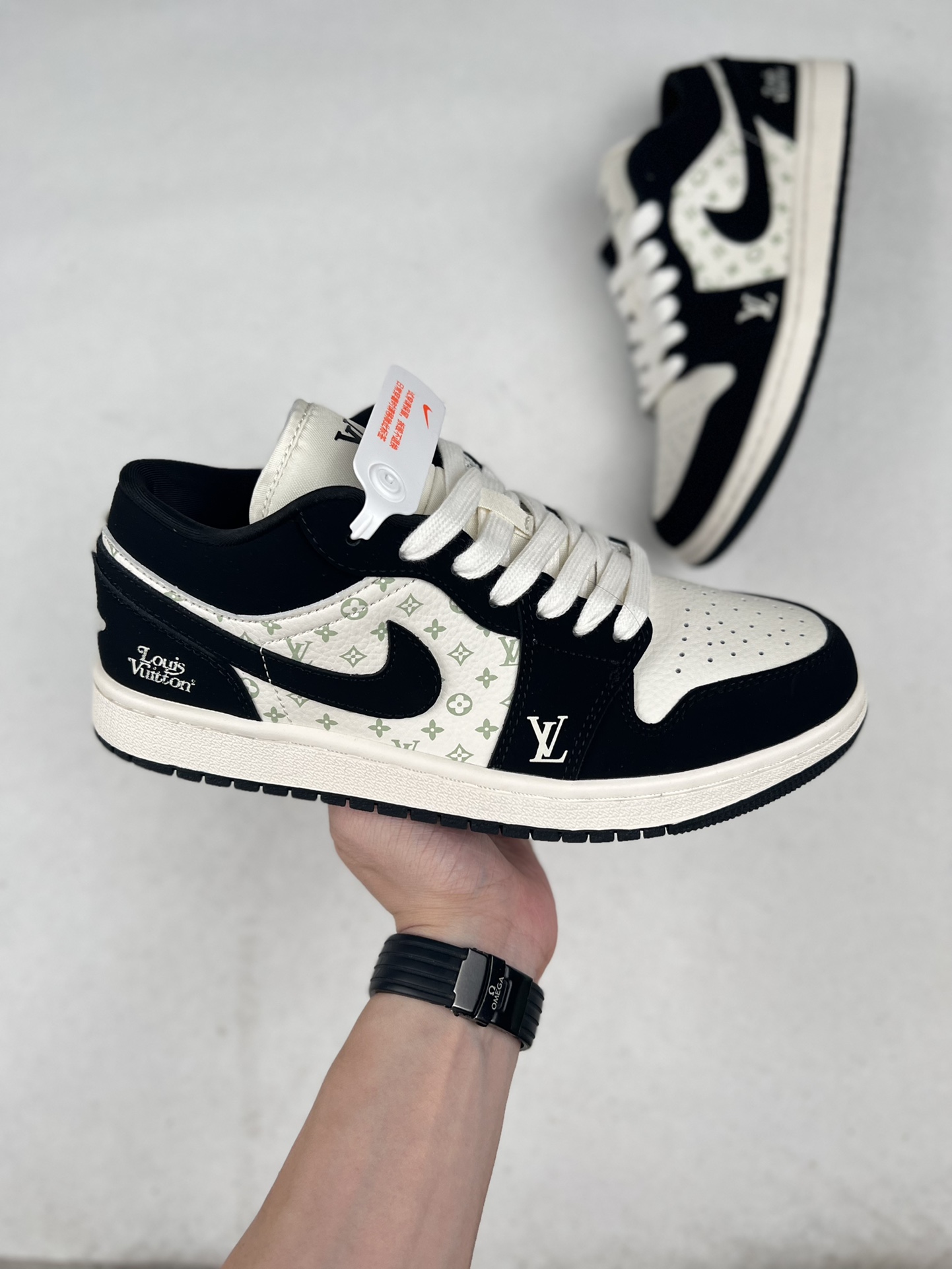 Air Jordan  Low AJ1 乔1 LV联名-黑白熊猫 高端定制低帮文化休闲板鞋#定制鞋盒 大厂纯原品质出货 超高清洁度 皮料切割干净无任何毛边 细节完美 货号 SJ9950-009