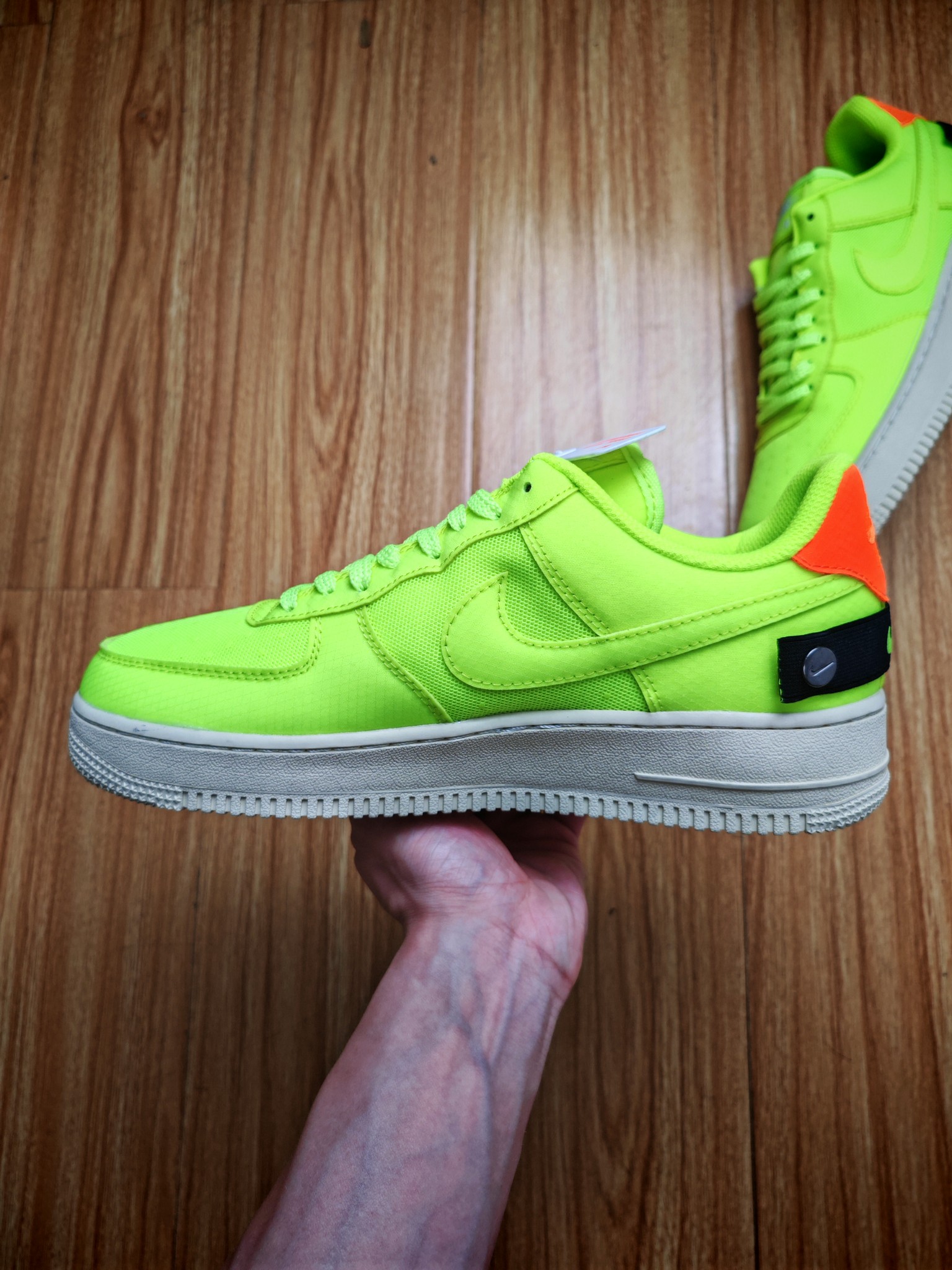 福利特惠
💰99 合作私
Nike Air Force 1 '07 Low 
 原楦头原纸板 打造纯正空军版型 #专注外贸渠道 全掌内置蜂窝气垫 #原盒配件 原厂中底钢印、拉帮完美 官方同步上架
Size 36 36.5 37.5 38 38.5 39 40 40.5 41 42 42.5 43 44 44.5 45