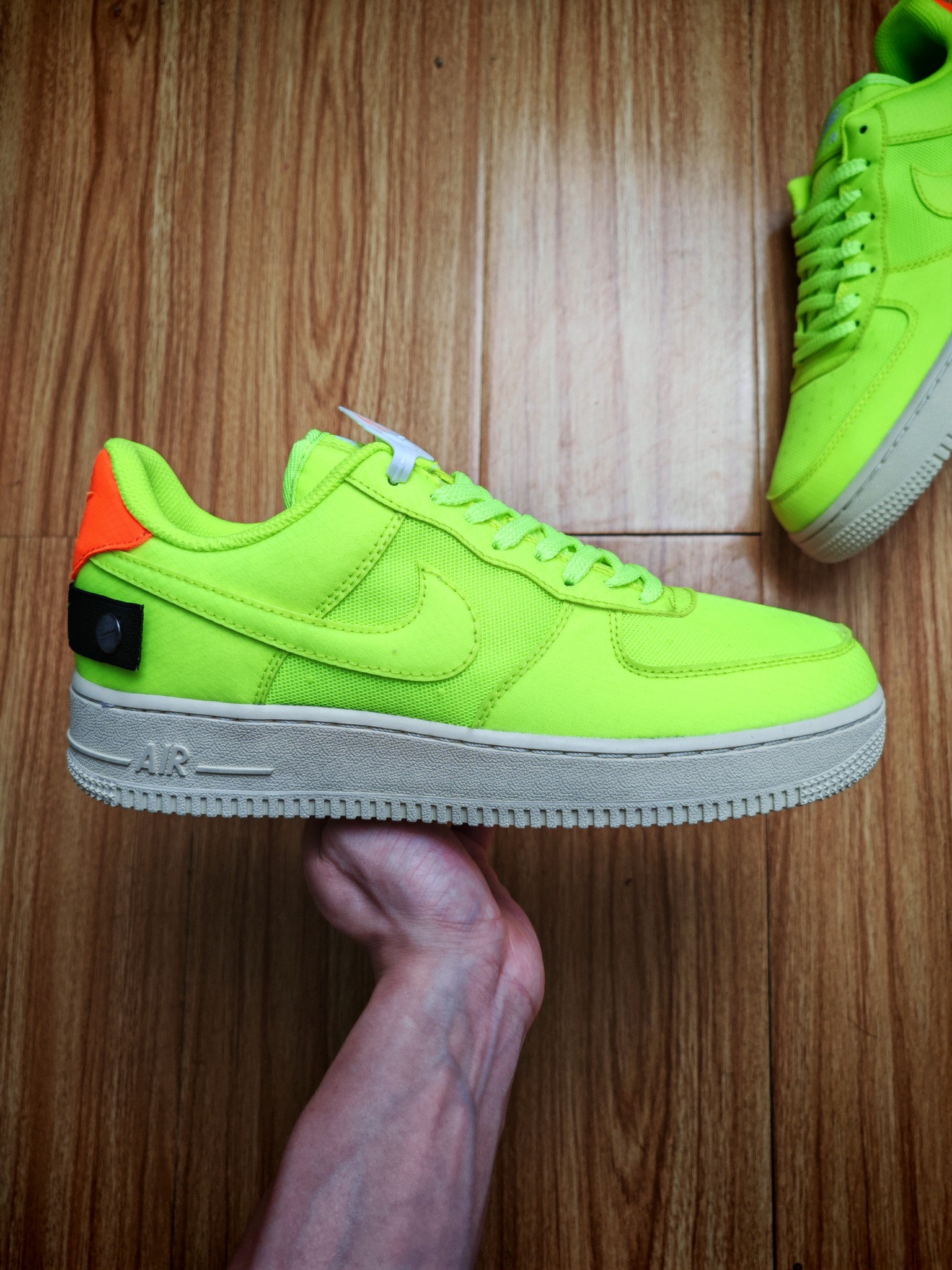福利特惠
💰99 合作私
Nike Air Force 1 '07 Low 
 原楦头原纸板 打造纯正空军版型 #专注外贸渠道 全掌内置蜂窝气垫 #原盒配件 原厂中底钢印、拉帮完美 官方同步上架
Size 36 36.5 37.5 38 38.5 39 40 40.5 41 42 42.5 43 44 44.5 45