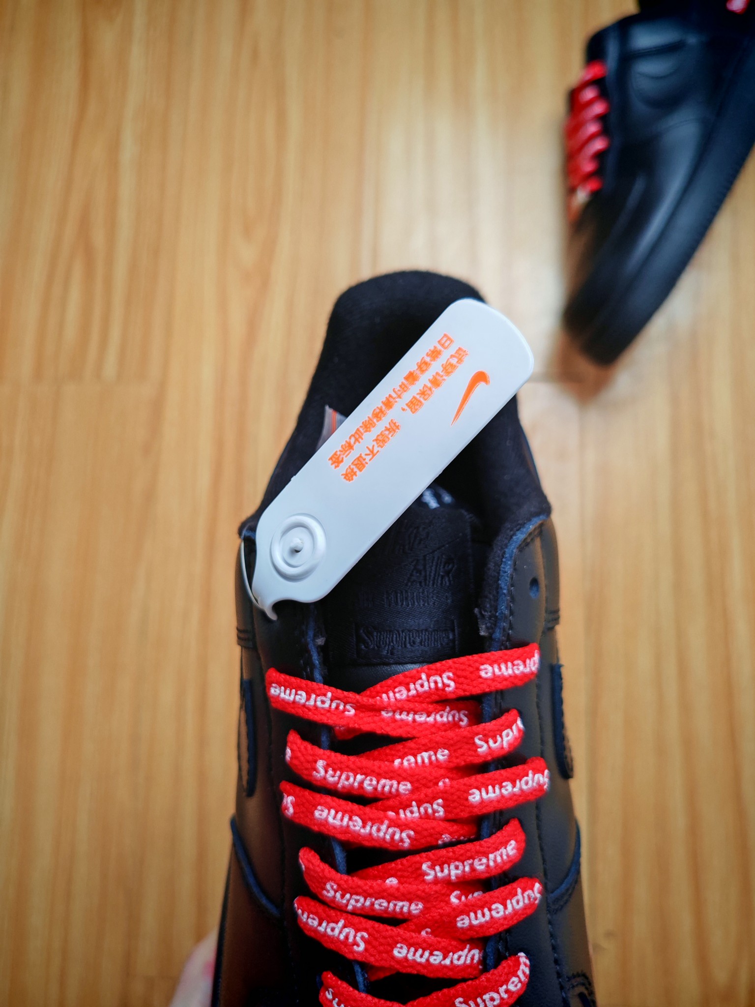 福利特惠
💰99 合作私
Nike Air Force 1 '07 Low 
 原楦头原纸板 打造纯正空军版型 #专注外贸渠道 全掌内置蜂窝气垫 #原盒配件 原厂中底钢印、拉帮完美 官方同步上架
Size 36 36.5 37.5 38 38.5 39 40 40.5 41 42 42.5 43 44 44.5 45