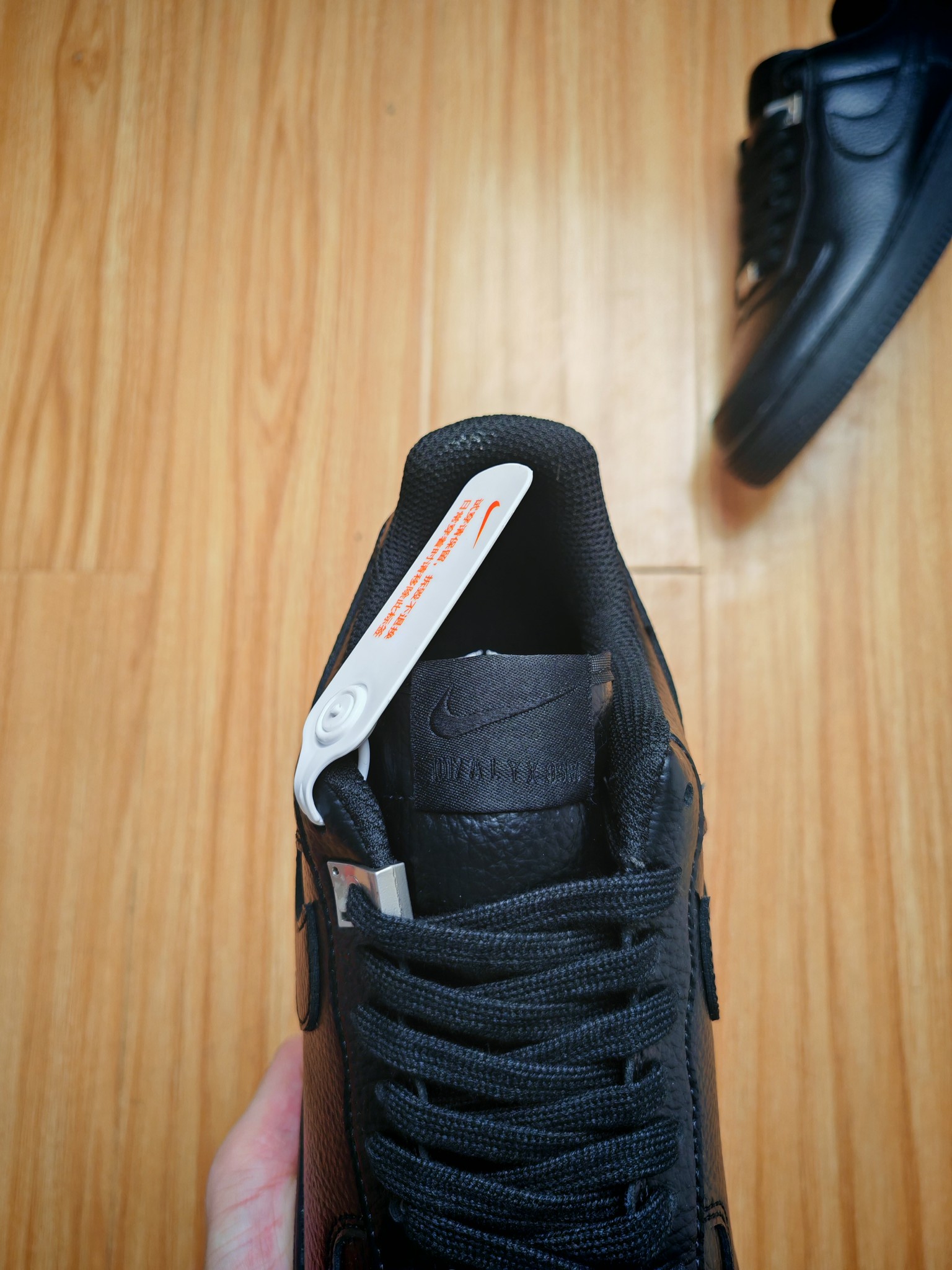 福利特惠
💰99 合作私
Nike Air Force 1 '07 Low 
 原楦头原纸板 打造纯正空军版型 #专注外贸渠道 全掌内置蜂窝气垫 #原盒配件 原厂中底钢印、拉帮完美 官方同步上架
Size 36 36.5 37.5 38 38.5 39 40 40.5 41 42 42.5 43 44 44.5 45