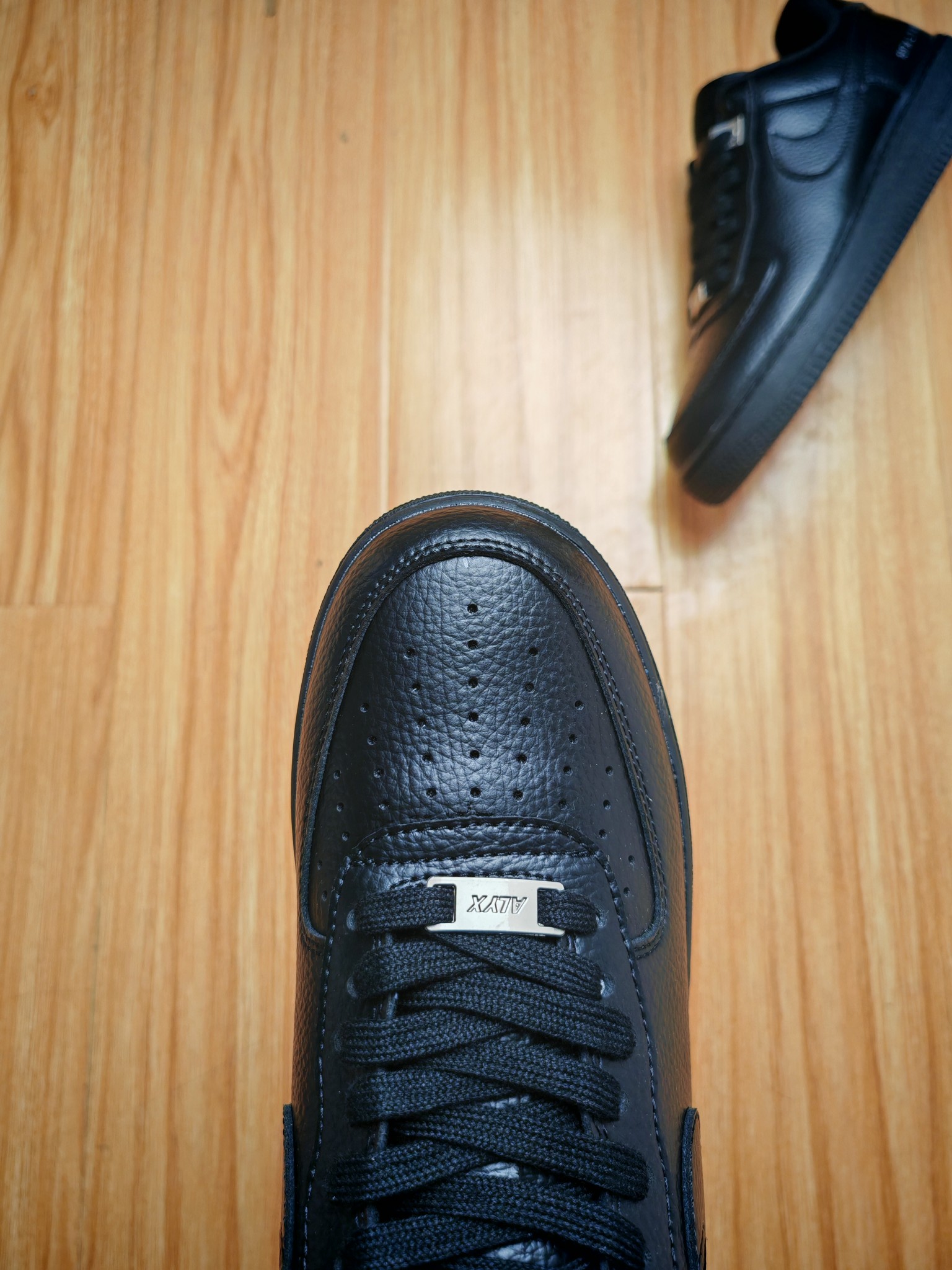 福利特惠
💰99 合作私
Nike Air Force 1 '07 Low 
 原楦头原纸板 打造纯正空军版型 #专注外贸渠道 全掌内置蜂窝气垫 #原盒配件 原厂中底钢印、拉帮完美 官方同步上架
Size 36 36.5 37.5 38 38.5 39 40 40.5 41 42 42.5 43 44 44.5 45