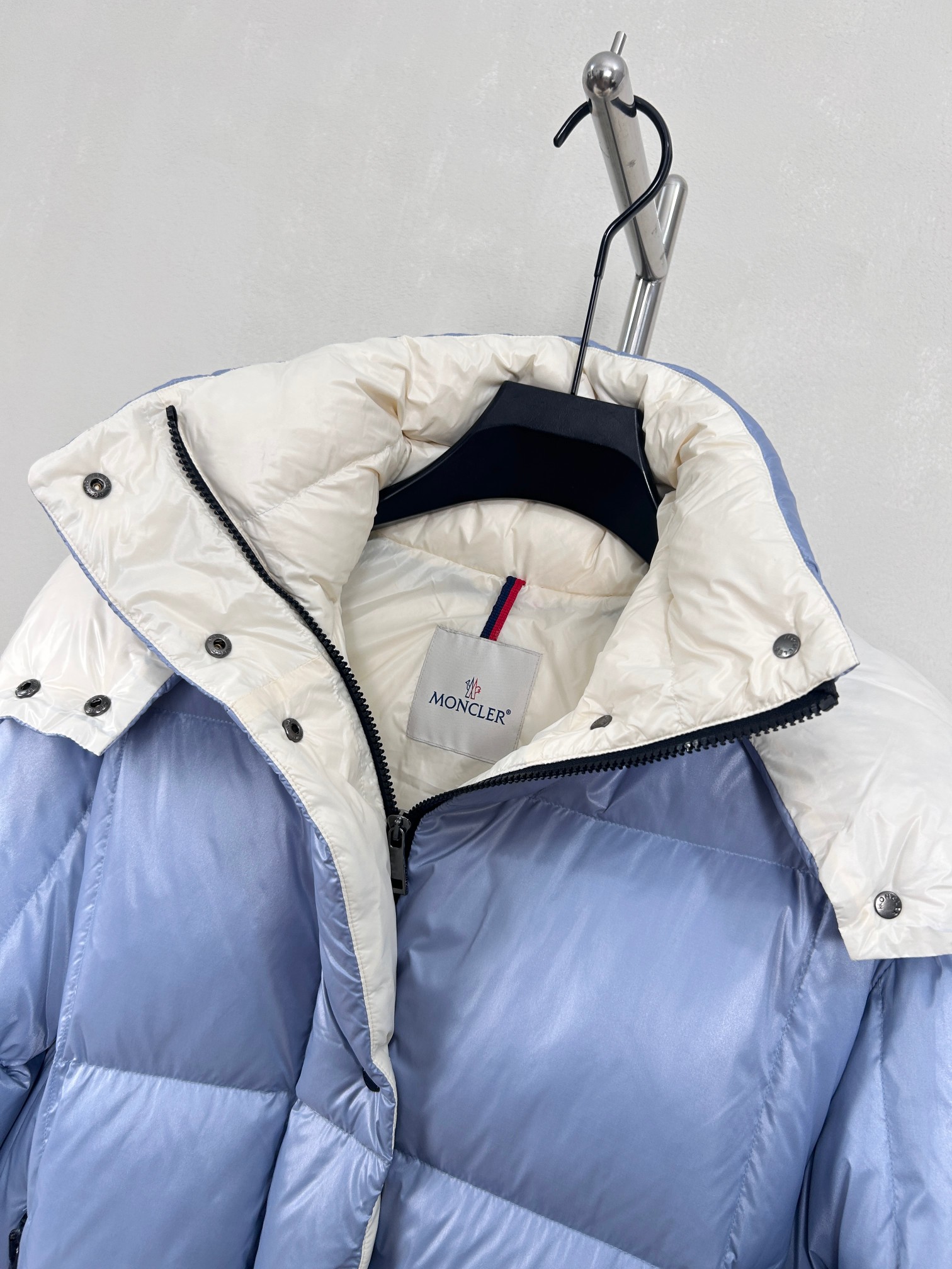 Пуховик Moncler