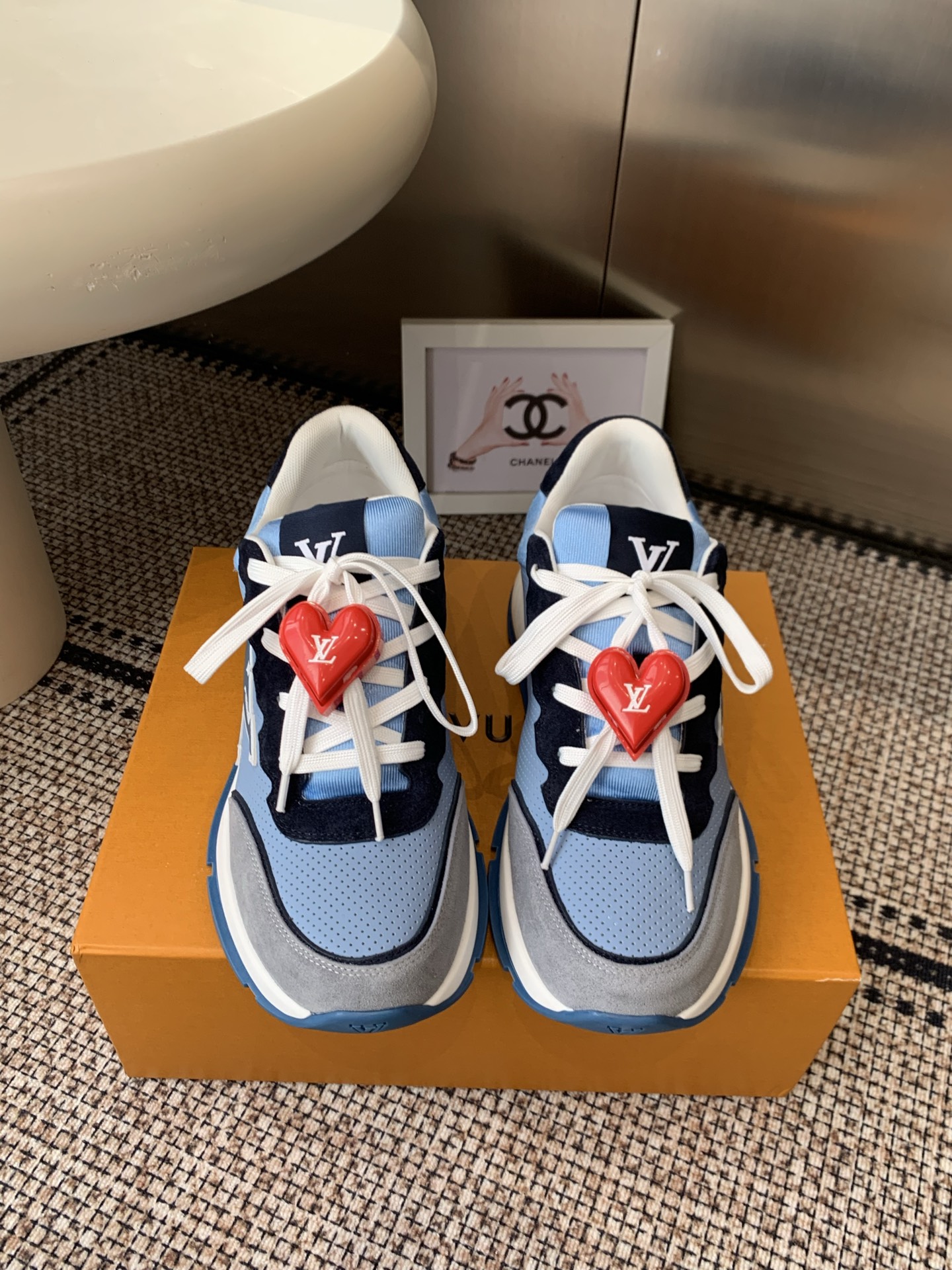 NO:724501,(Accessories 60) Louis Vuitton Louis Vuitton Latest SUMMIT Functional Hiking Shoes Sports Shoes Top Version Original 1:1 Developed 2026 Spring and Summer Men's Series New Products Integrating Brand Craftsmanship and Outdoor Hiking Style The upper is made of breathable mesh + synthetic material, full of avant-garde feel, strong grip, suitable for a variety of terrains, LV logo on details, full brand recognition, comfortable and fashionable for daily wear or outdoor hiking, great pants combination  Exclusively launched on the market, MD combination TPU outsole, size 39-45, casual shoes/sports shoes, louis vuitton, louis vuitton, louis vuitton, sneakers19860909（配饰60）Louis vuitton路易威登 最新款 SUMMIT机能 徒步鞋 运动鞋 顶级版本 原版1比1开发 2026春夏男装系列新品 融合品牌工艺与户外徒步风格 鞋面采用透气网布+合成材质 前卫感满满 抓地力强 适合多种地形 细节处有LV标志 品牌辨识度拉满 日常穿搭或户外徒步都很OK舒适又时髦 裤装搭配超赞 市场独家上新 MD组合TPU大底码数39-45,休闲鞋/运动鞋,louis vuitton,louis vuitton,louis vuitton,sneakers,Women's Shoes