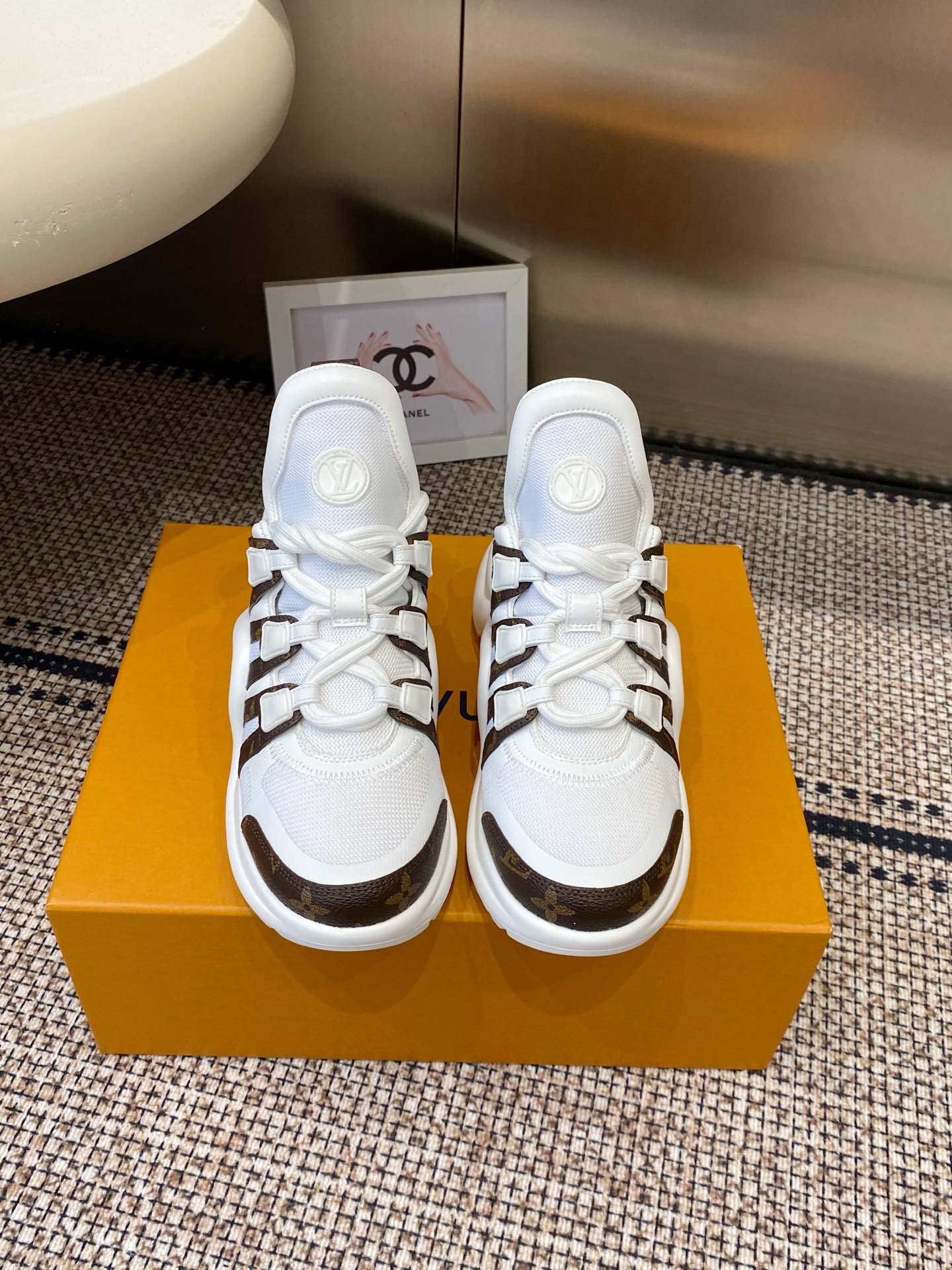 NO:788627,Louis Vuitton Louis Vuit arch sole casual thick-soled lace-up dad shoes, top version. This IV adopts an eye-catching wavy sole and large tongue. It is equipped with a sporty super-elastic style rubber outsole, which is full of attention. It is combined with a soft elastic upper made of a variety of high-tech fabrics, making the upper foot comfortable and soft!  Size 35-40 (40 customized), dad shoes, louis vuitton, louis vuitton19860909Louis Vuitton 路易威拱桥底休闲厚底系带老爹鞋 顶级版本 此款IV采用抢眼的波浪形鞋底和大型鞋舌,搭载运动气息十足的超弹性风格橡胶外底,注目度十足,再配合上由多种高科技布料打造柔软弹力鞋面,上脚舒适柔软！ 码数35-40（40订做）,老爹鞋,louis vuitton,louis vuitton,Women's Shoes
