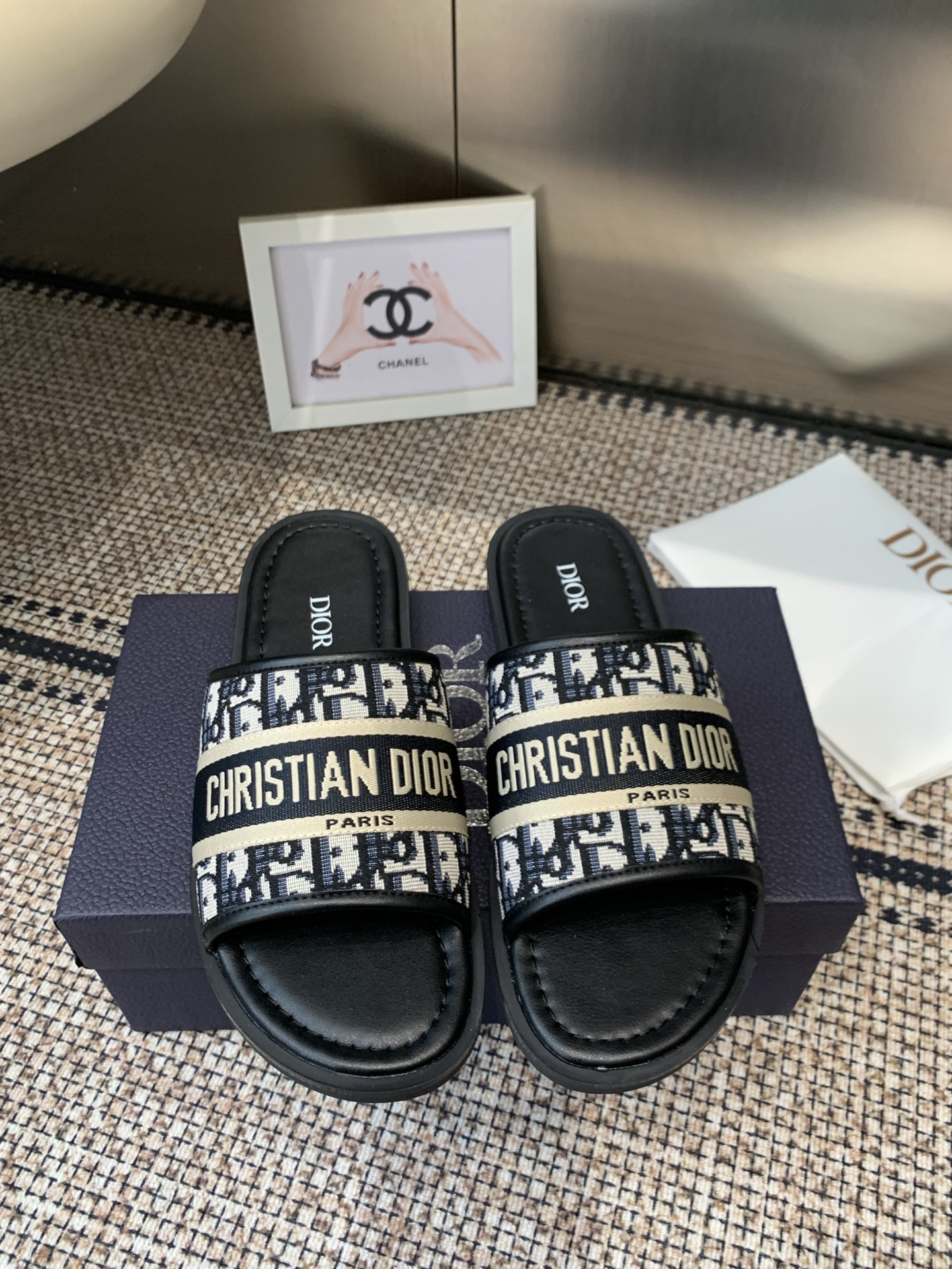 NO:783408,Purchasing level 26ss Dior spring and summer new style Webbing jacquard design DIOR ALIAS slippers Beach sandals original version developed one to one to truly be consistent with the original version Code number 39-45 (45 customized non-returnable), slippers, dior, sandals, slippers19860909代购级别 26ss Dior 春夏季新款 织带提花设计 DIOR ALIAS拖鞋 沙滩凉鞋原版一比一开发 真正做到跟原版一致 码数39-45（45定制不退换),拖鞋,dior,sandals,slippers,Women's Shoes