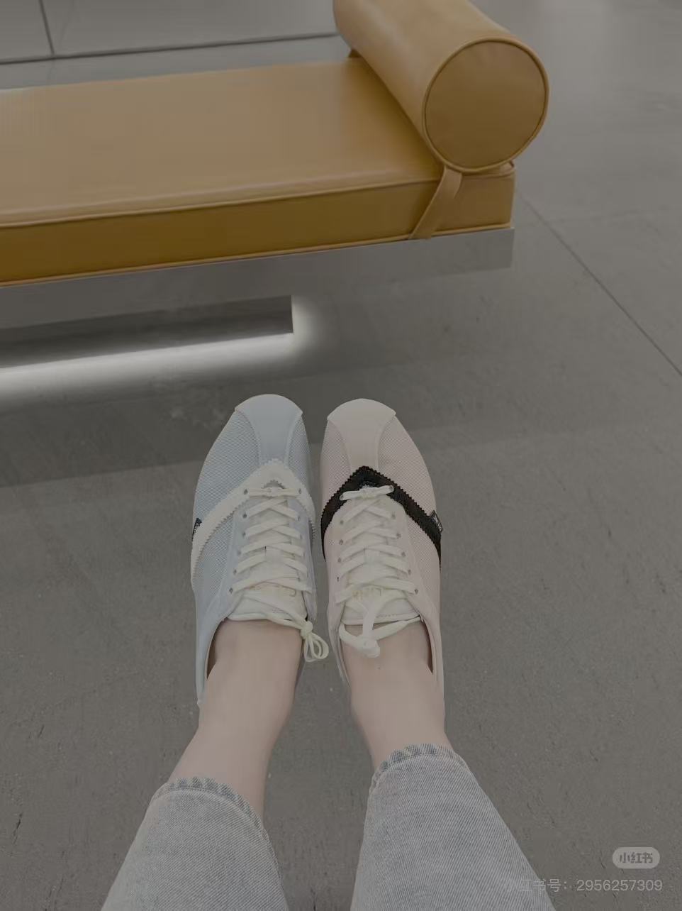 NO:783409,Model's feet, casual shoes/sneakers, sneakers19860909模特上脚图,休闲鞋/运动鞋,sneakers,Women's Shoes