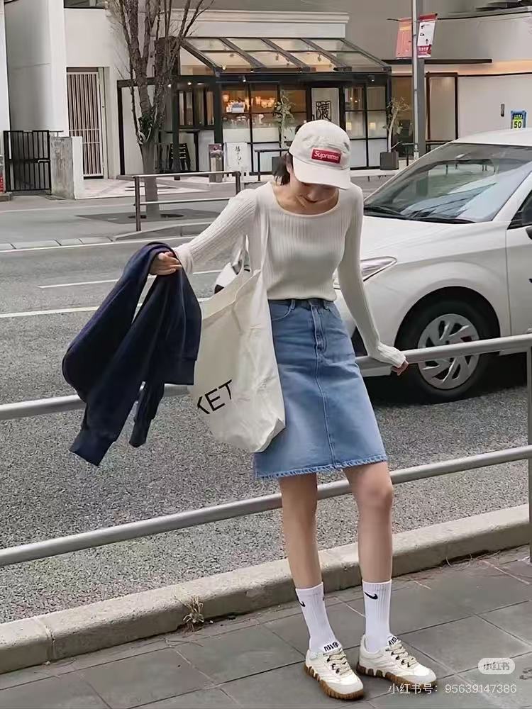 NO:784930,Model's feet, casual shoes/sneakers, sneakers19860909模特上脚图,休闲鞋/运动鞋,sneakers,Women's Shoes