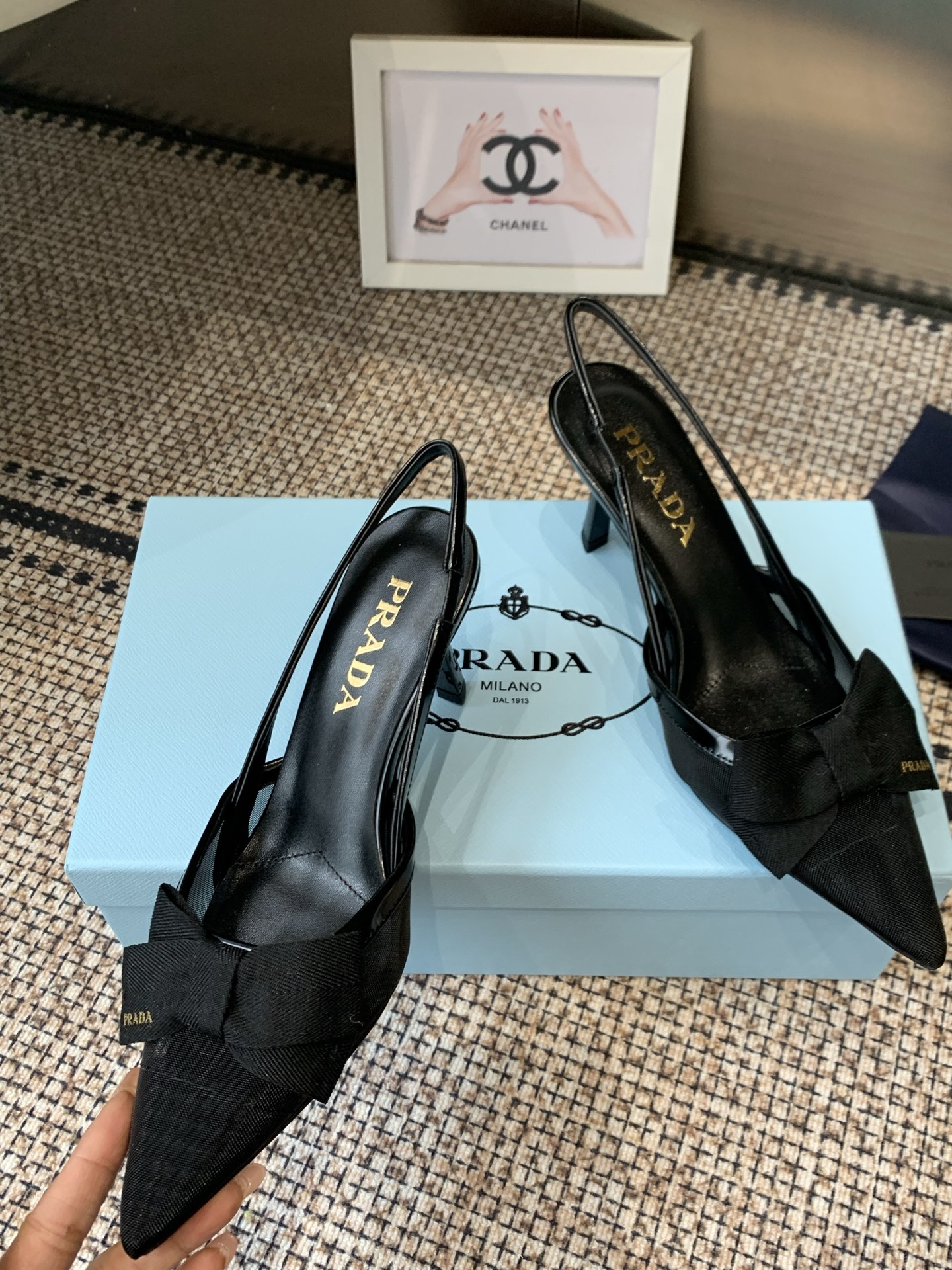 Prada Style Black Leather Women's Shoes style reference detail image 3 from source 784746