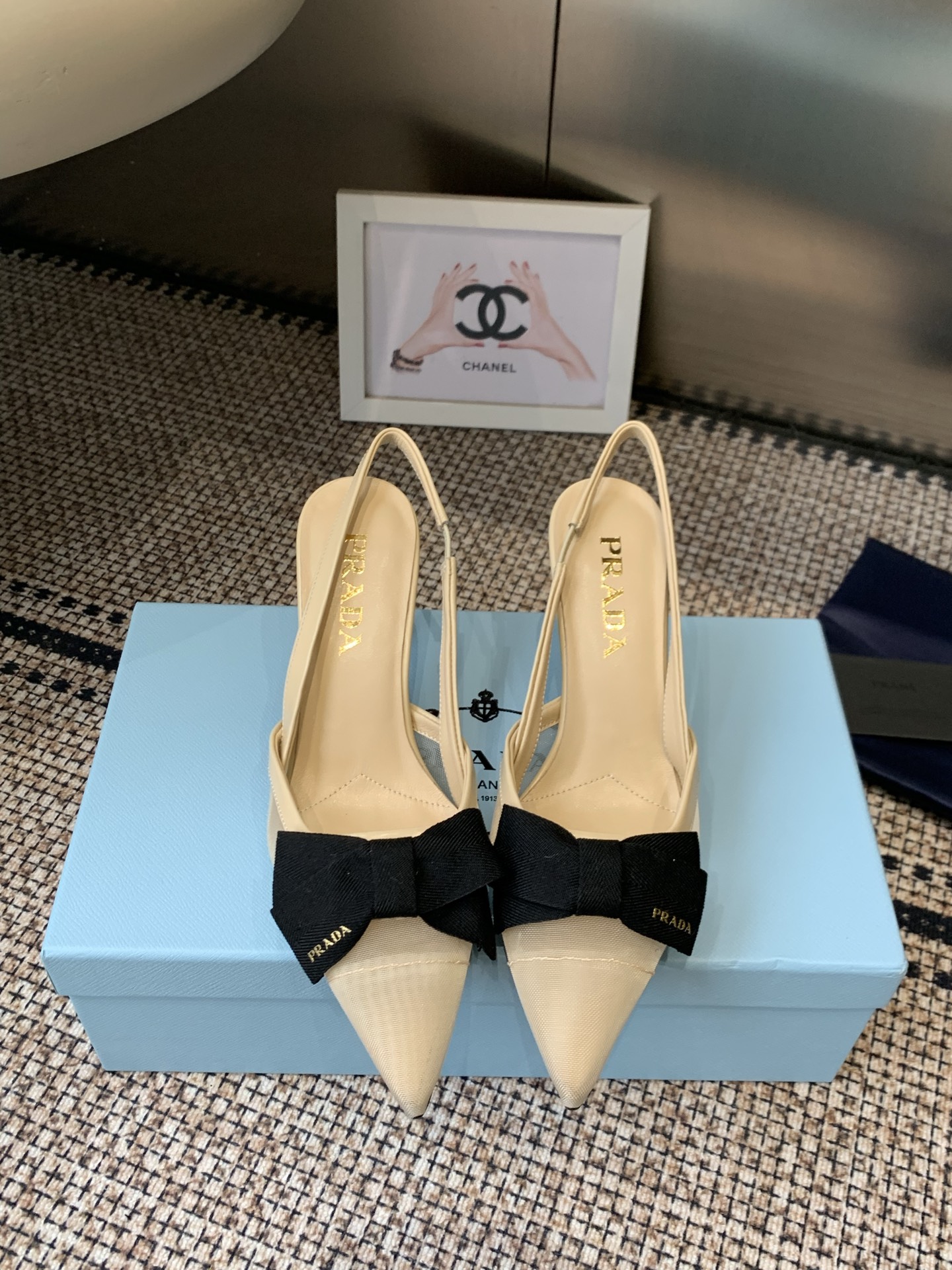 Prada Style Black Leather Women's Shoes Lookbook Reference image 1