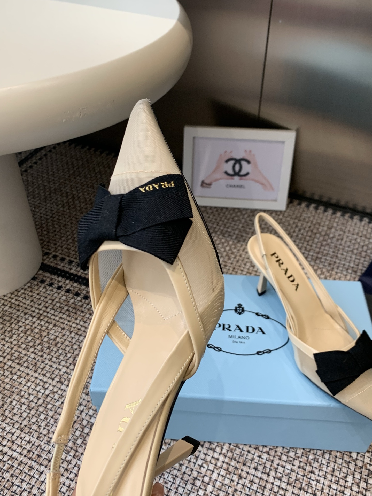 Prada Style Black Leather Women's Shoes style reference detail image 6 from source 784747