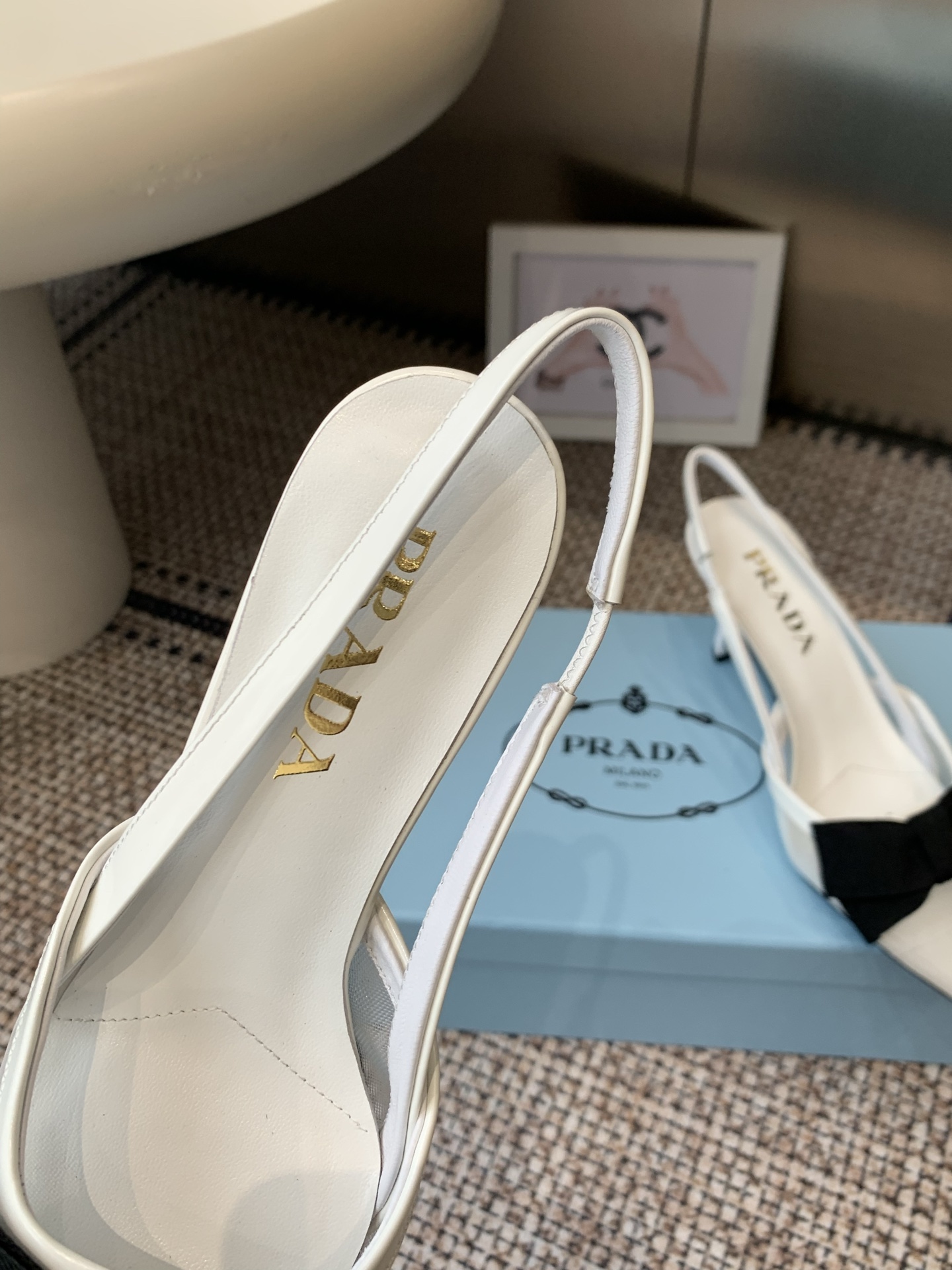 Prada Style Black Leather Women's Shoes style reference detail image 4 from source 784748