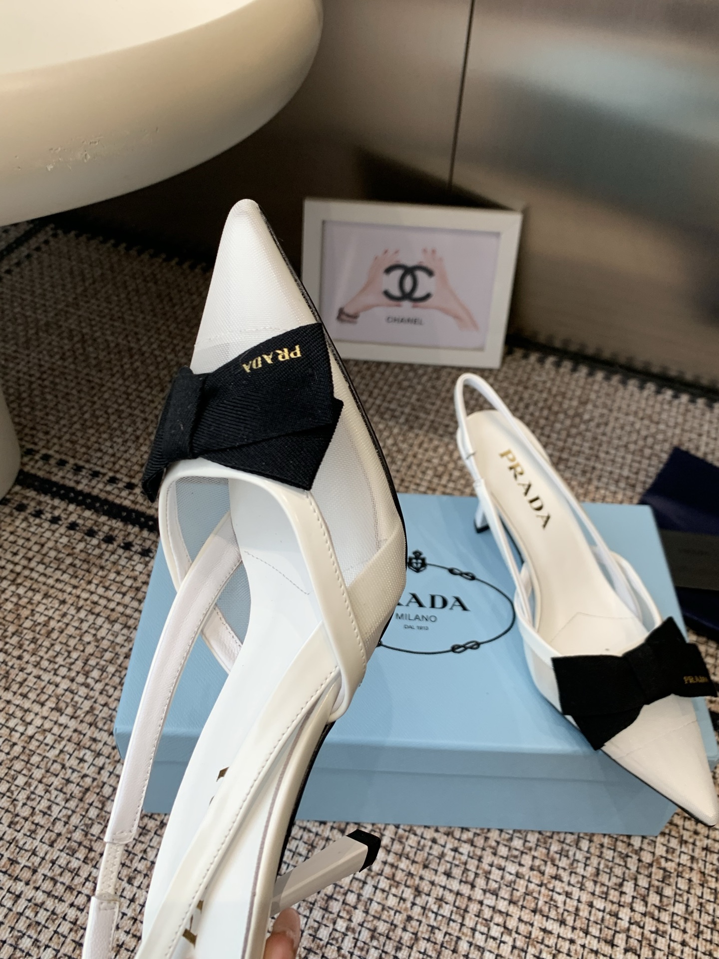 Prada Style Black Leather Women's Shoes style reference detail image 6 from source 784748