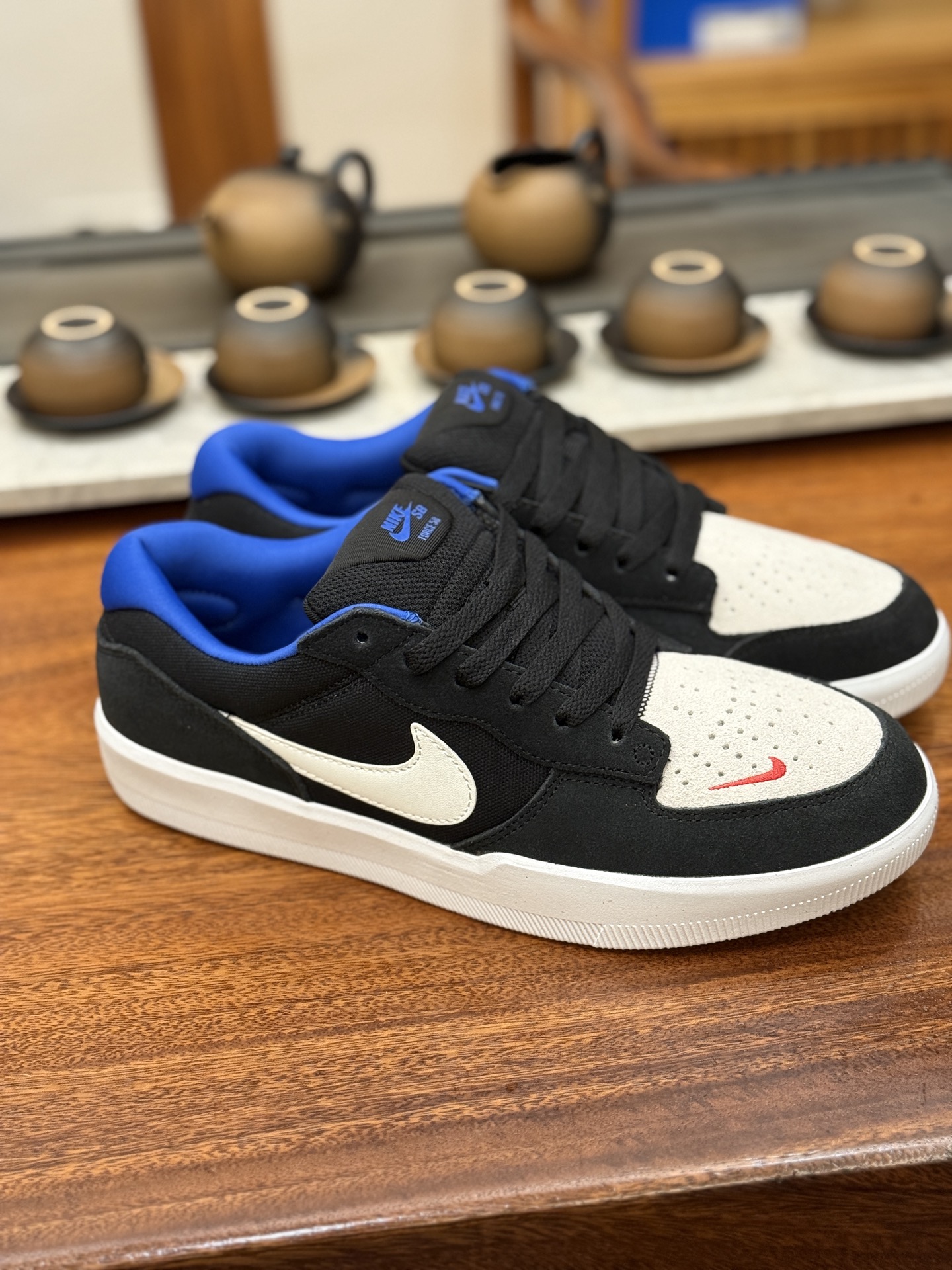 长期跑量款 性价比中的王者 SB F58款 黑白蓝 CZ2959-002 男女鞋 36 36.5 37.5 38 38.5 39 40 40.5 41 42 42.5 43 44 44.5 45 46