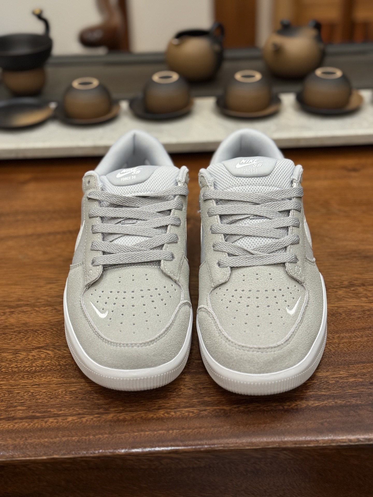 长期跑量款 性价比中的王者 SB F58款 灰白 CZ2959-004 男女鞋 36 36.5 37.5 38 38.5 39 40 40.5 41 42 42.5 43 44 44.5 45 46